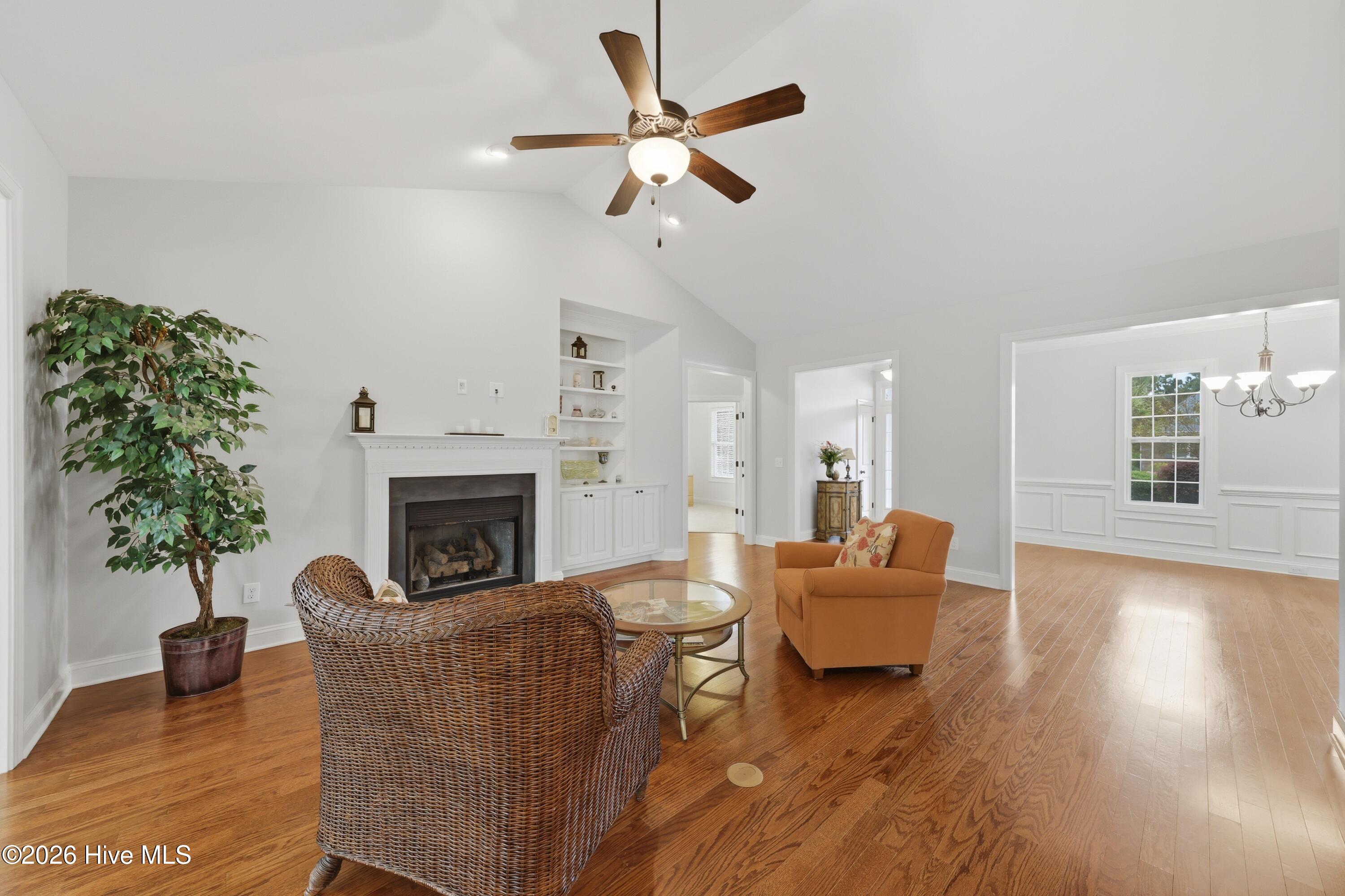 100565162 | Photo 21