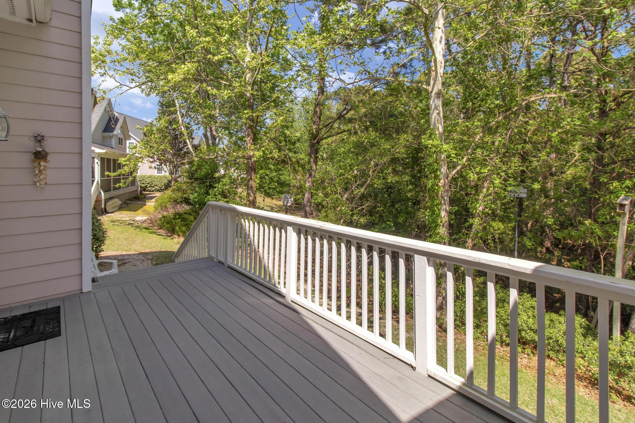 100569347 | Photo 44