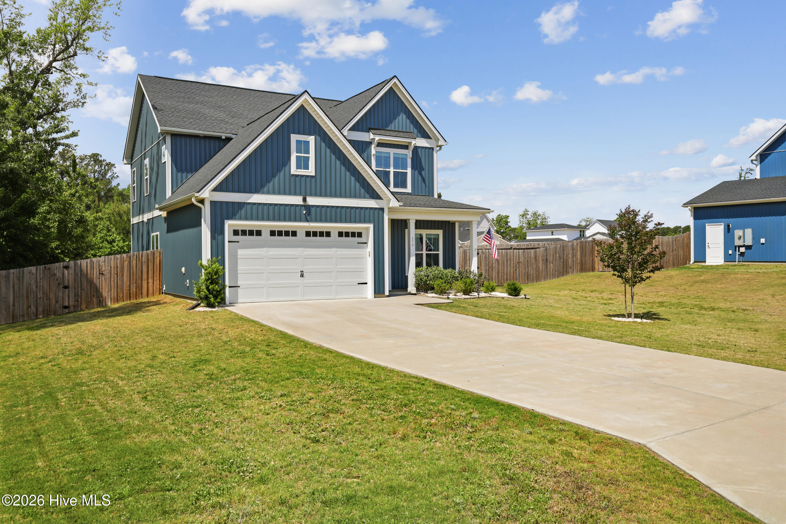 100570629 | Photo 53