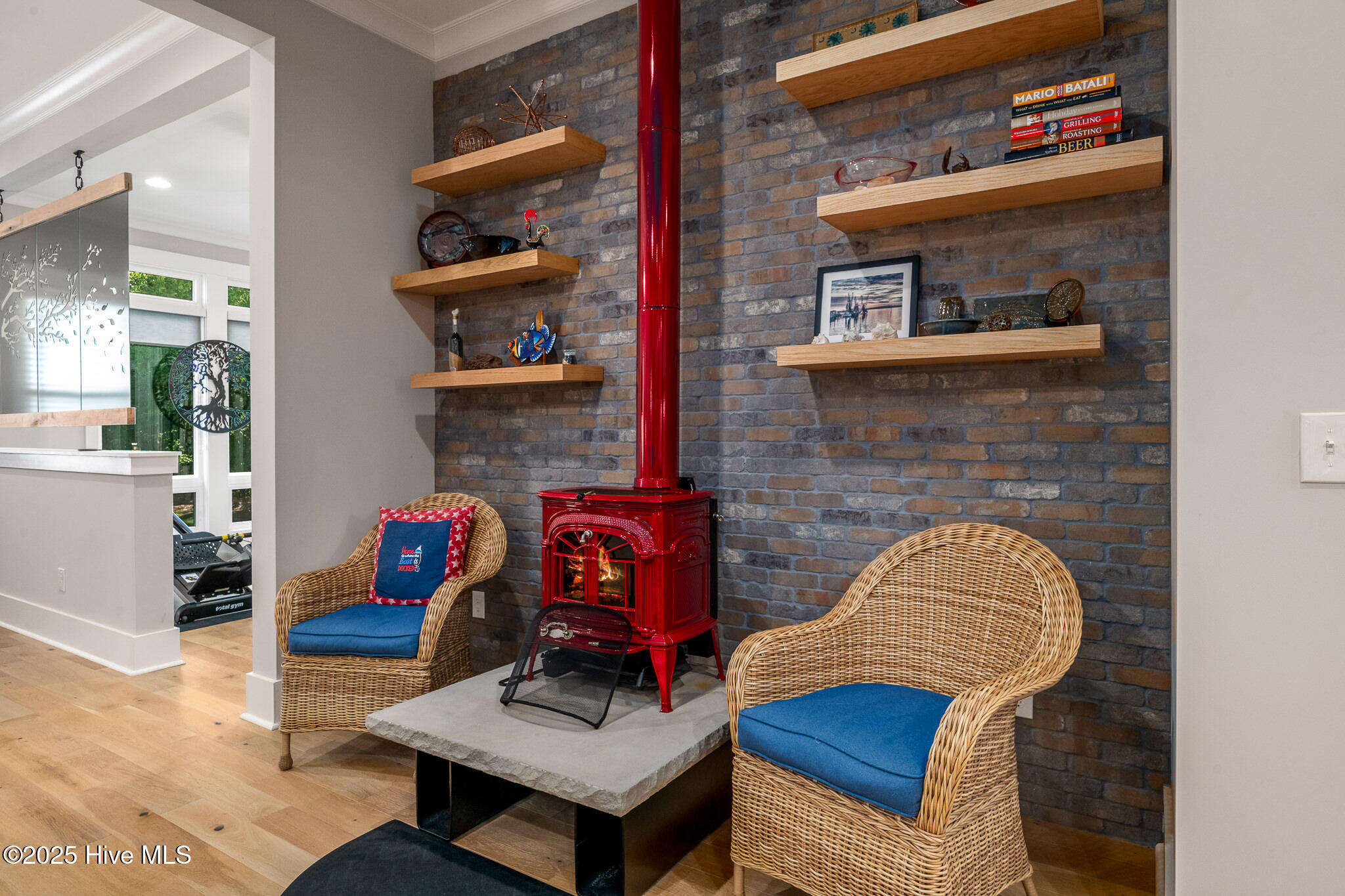 100530246 | Photo 11