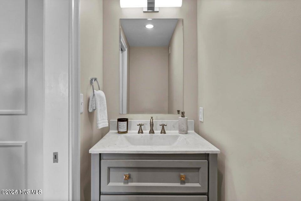 100526322 | Photo 27