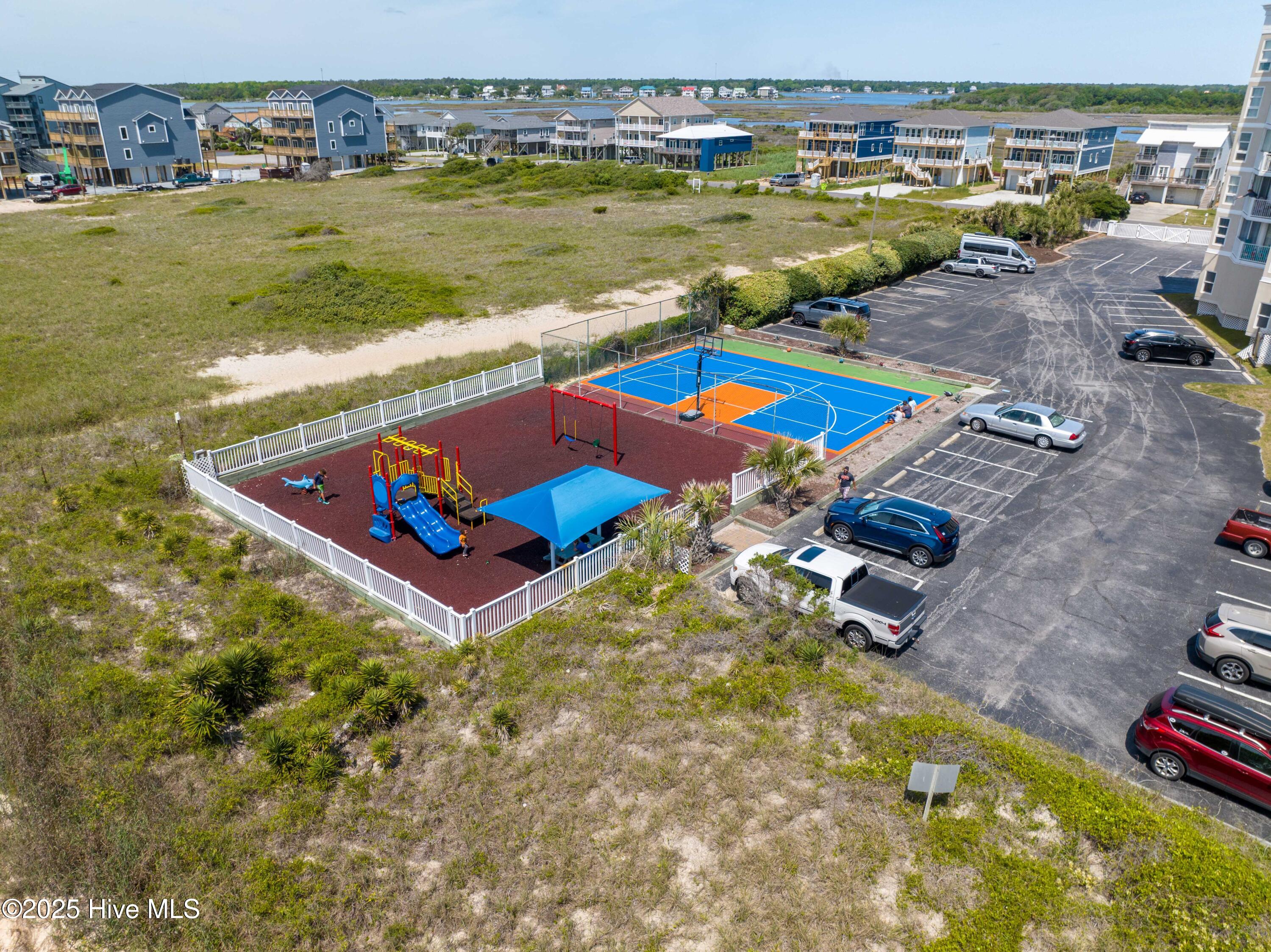 100529927 | Photo 24