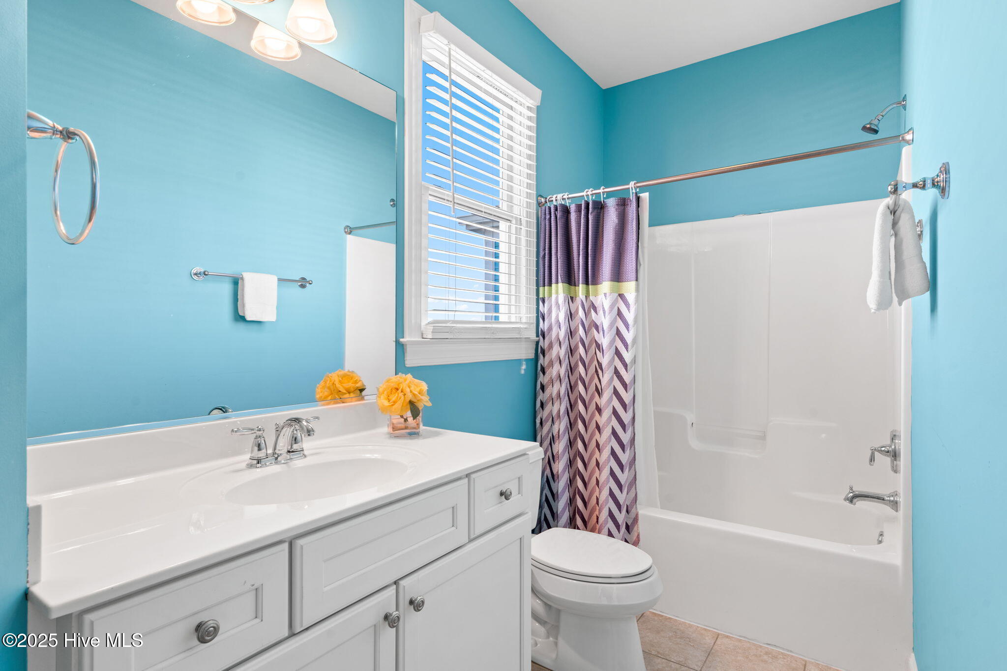 100542576 | Photo 36