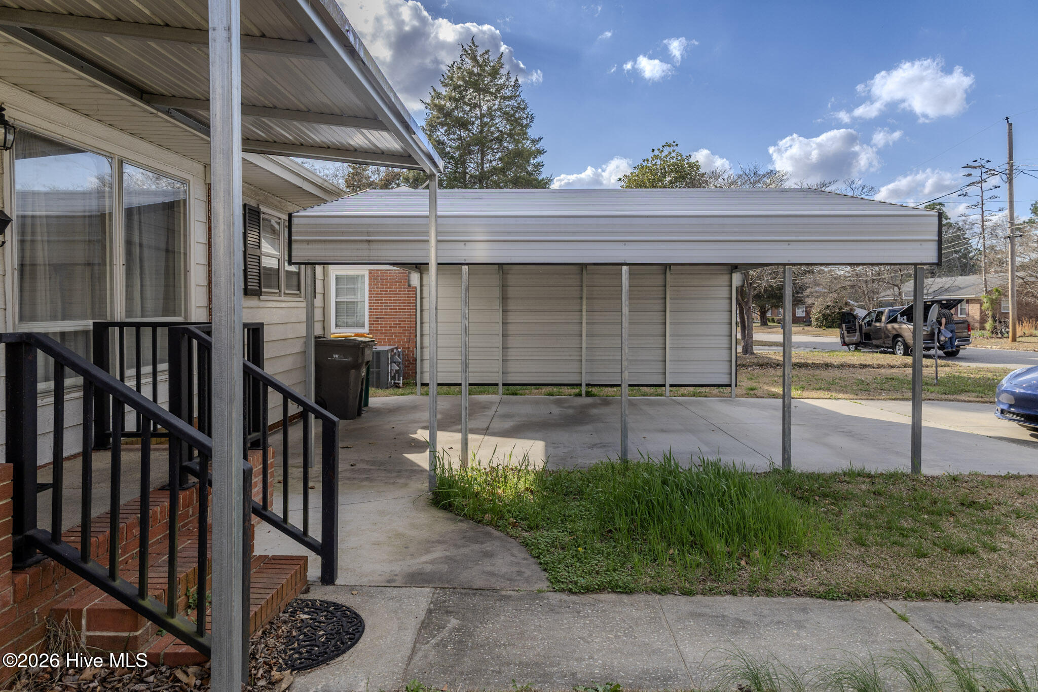 100560249 | Photo 10