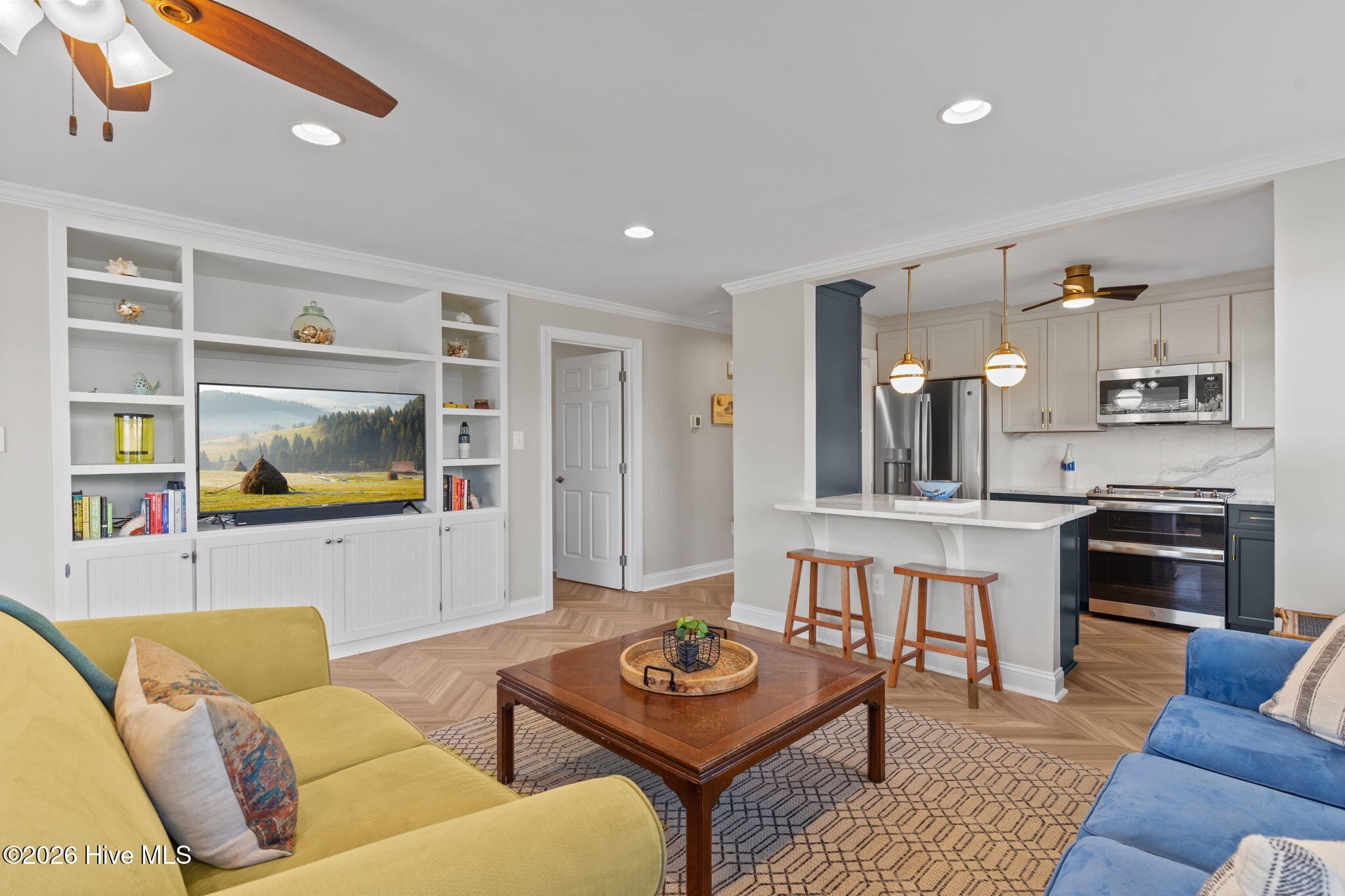 100558305 | Photo 24