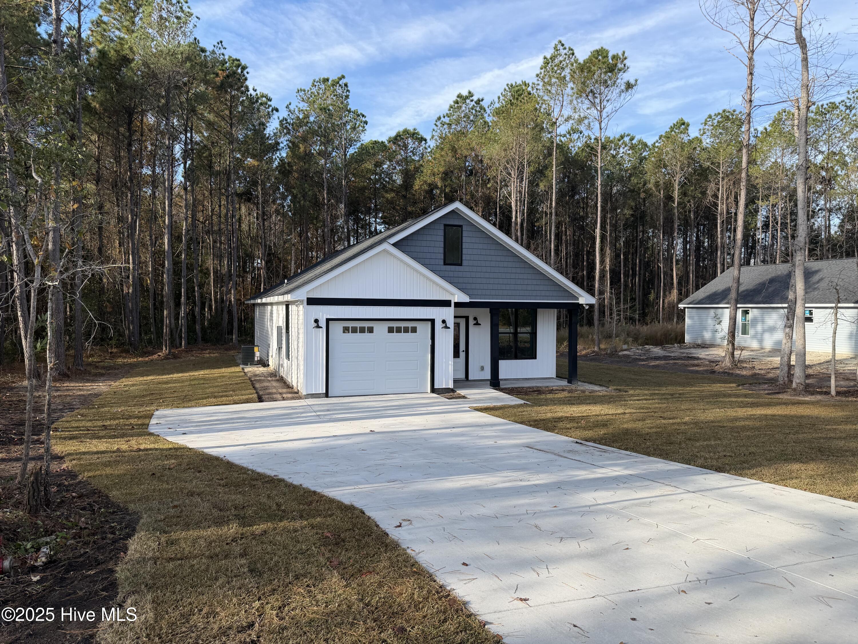 100542978 | Photo 17