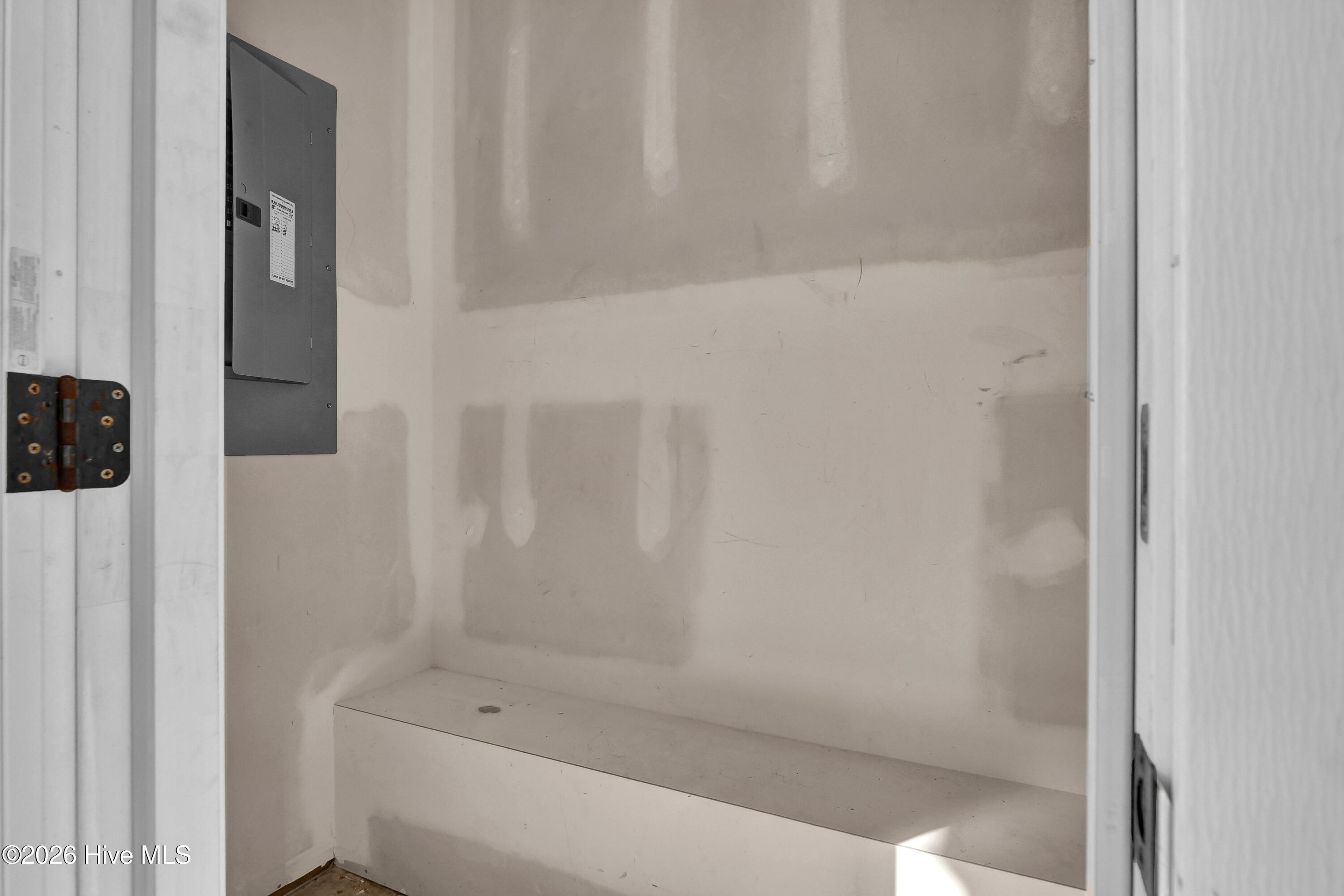 100550927 | Photo 19