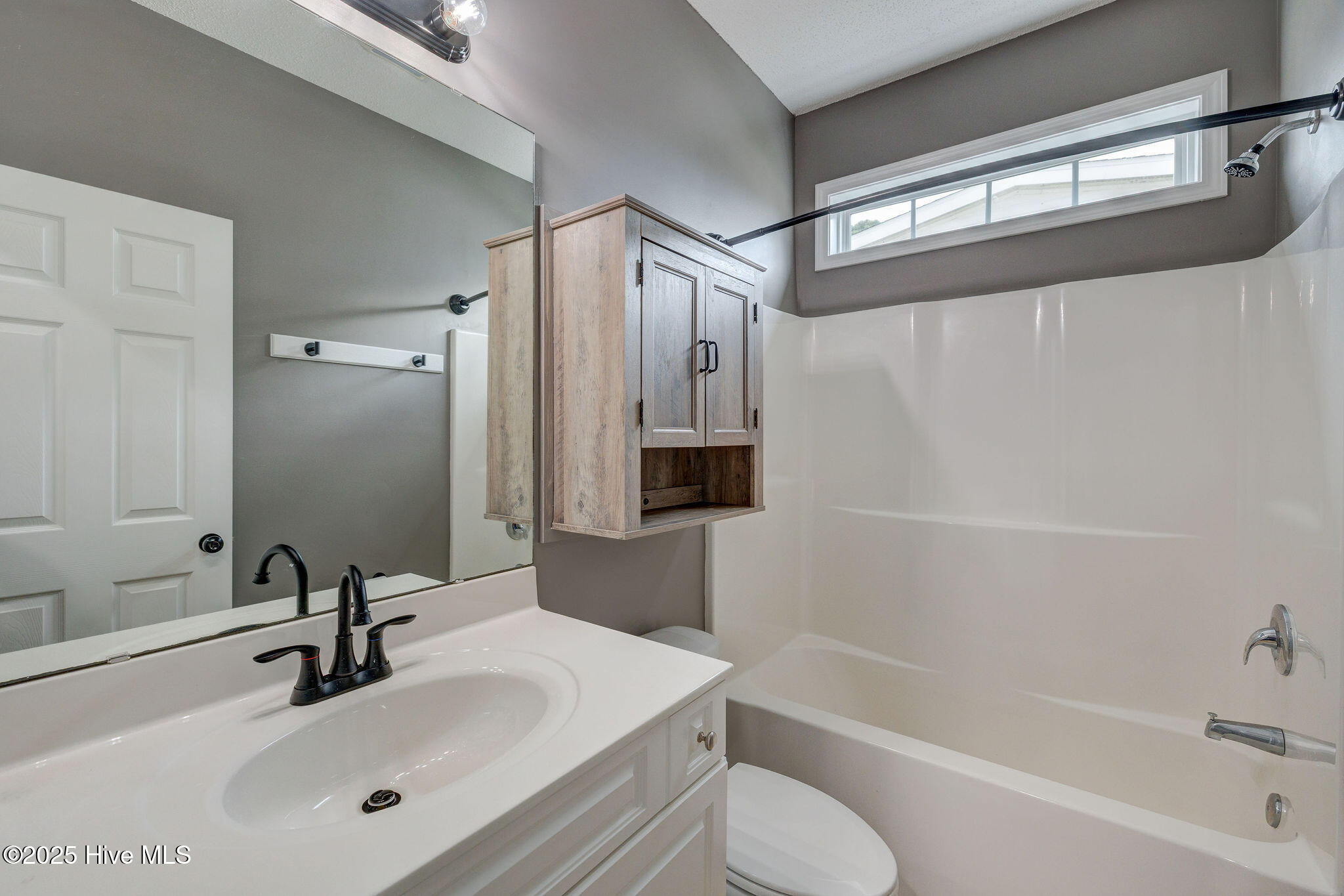 100530033 | Photo 18