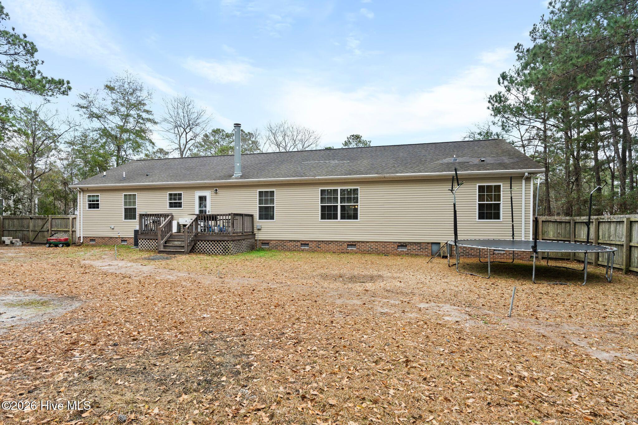 100558385 | Photo 47