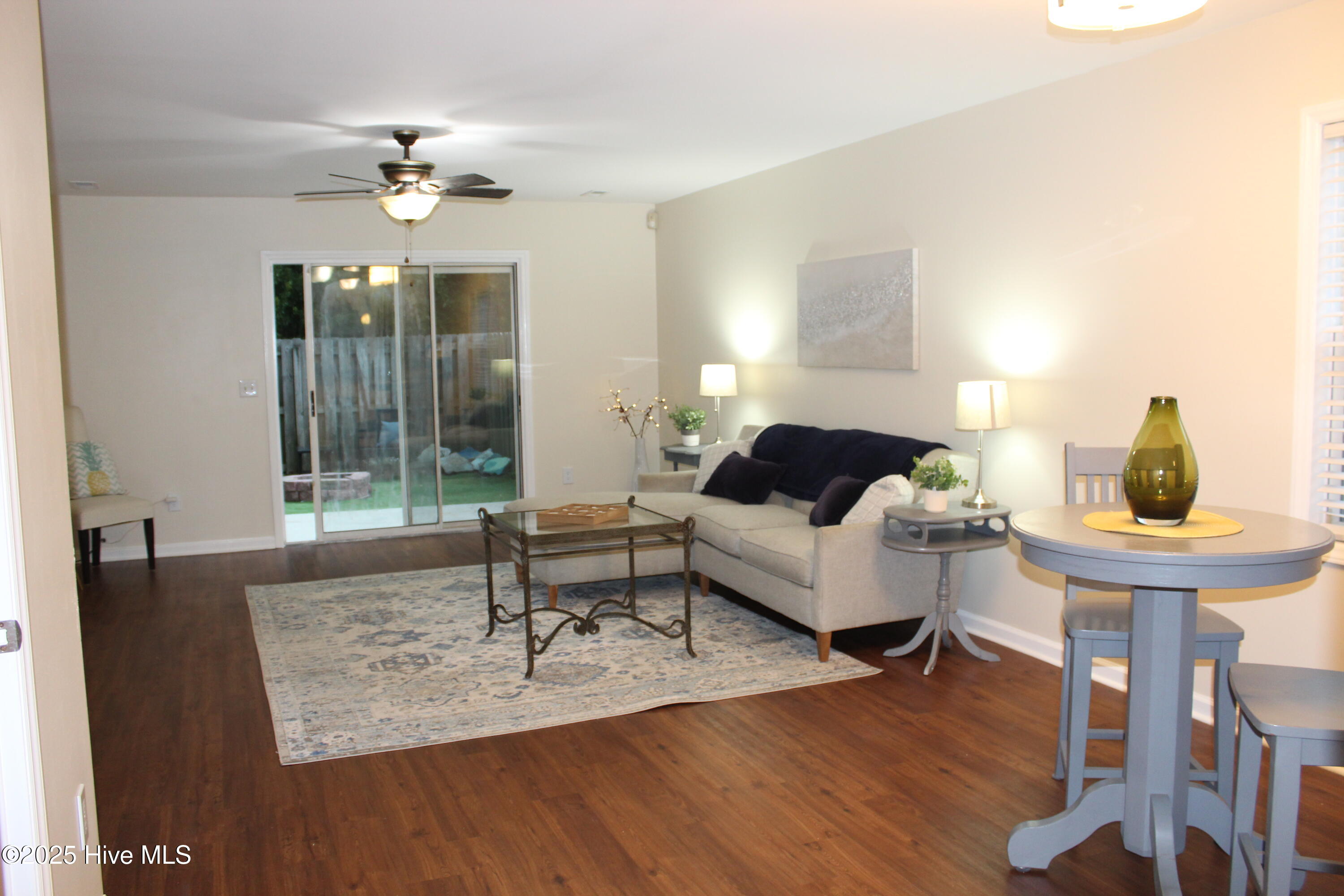 100522436 | Photo 15