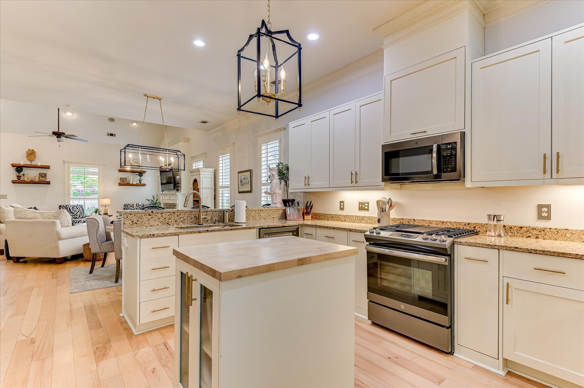 25-evans-ga-1006-mitchell-lane-kitchen-o