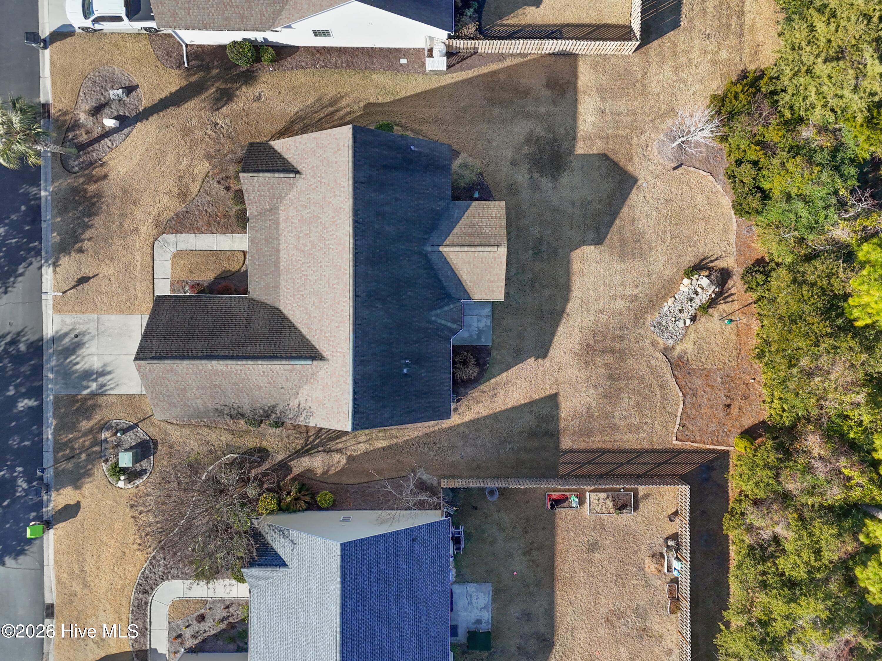 100547718 | Photo 33