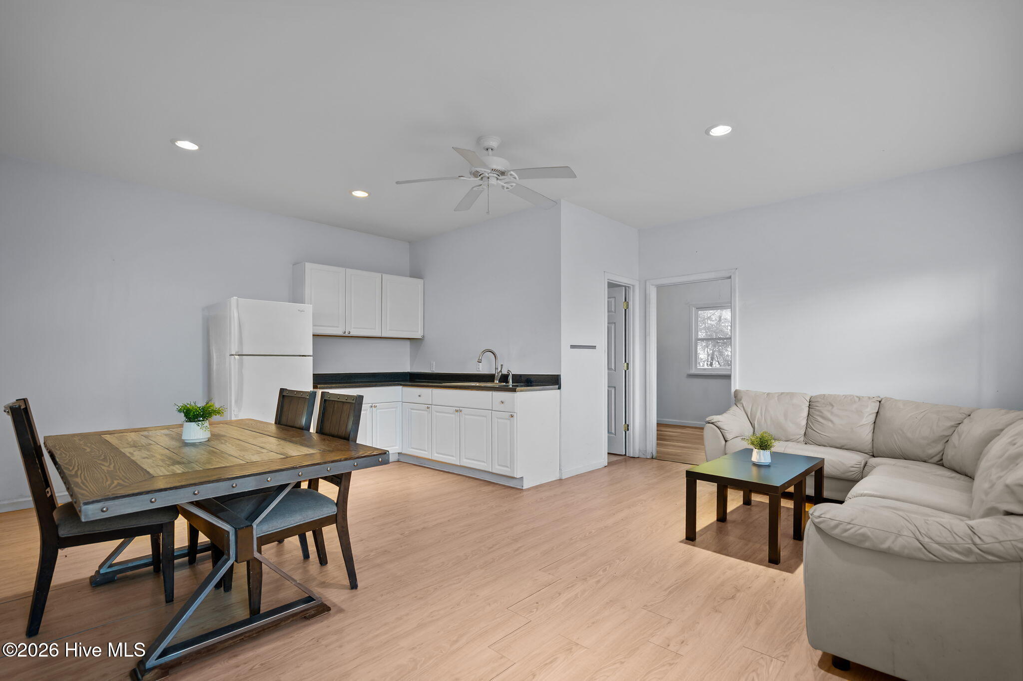 100525803 | Photo 58