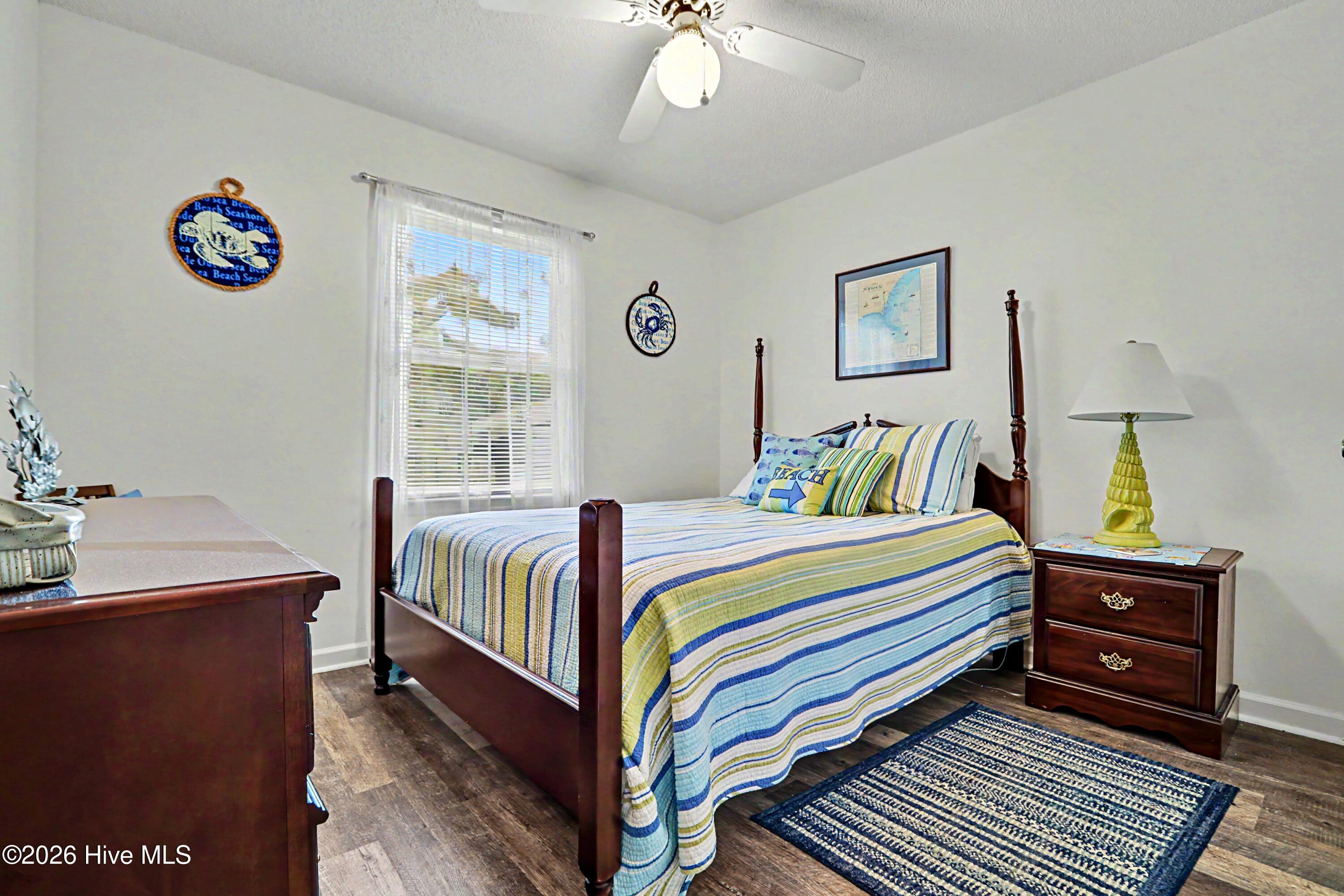 100563320 | Photo 23