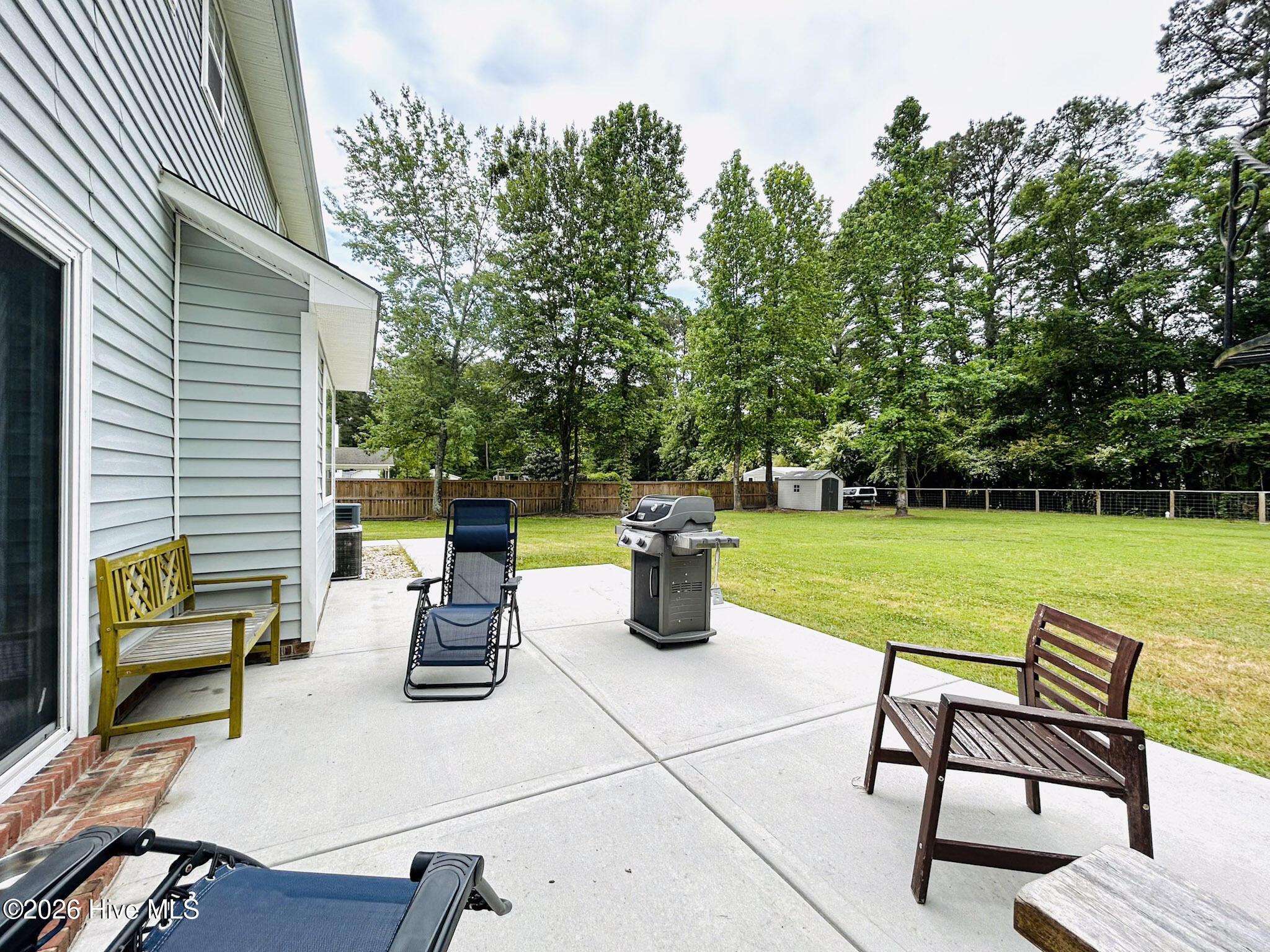 100570244 | Photo 45