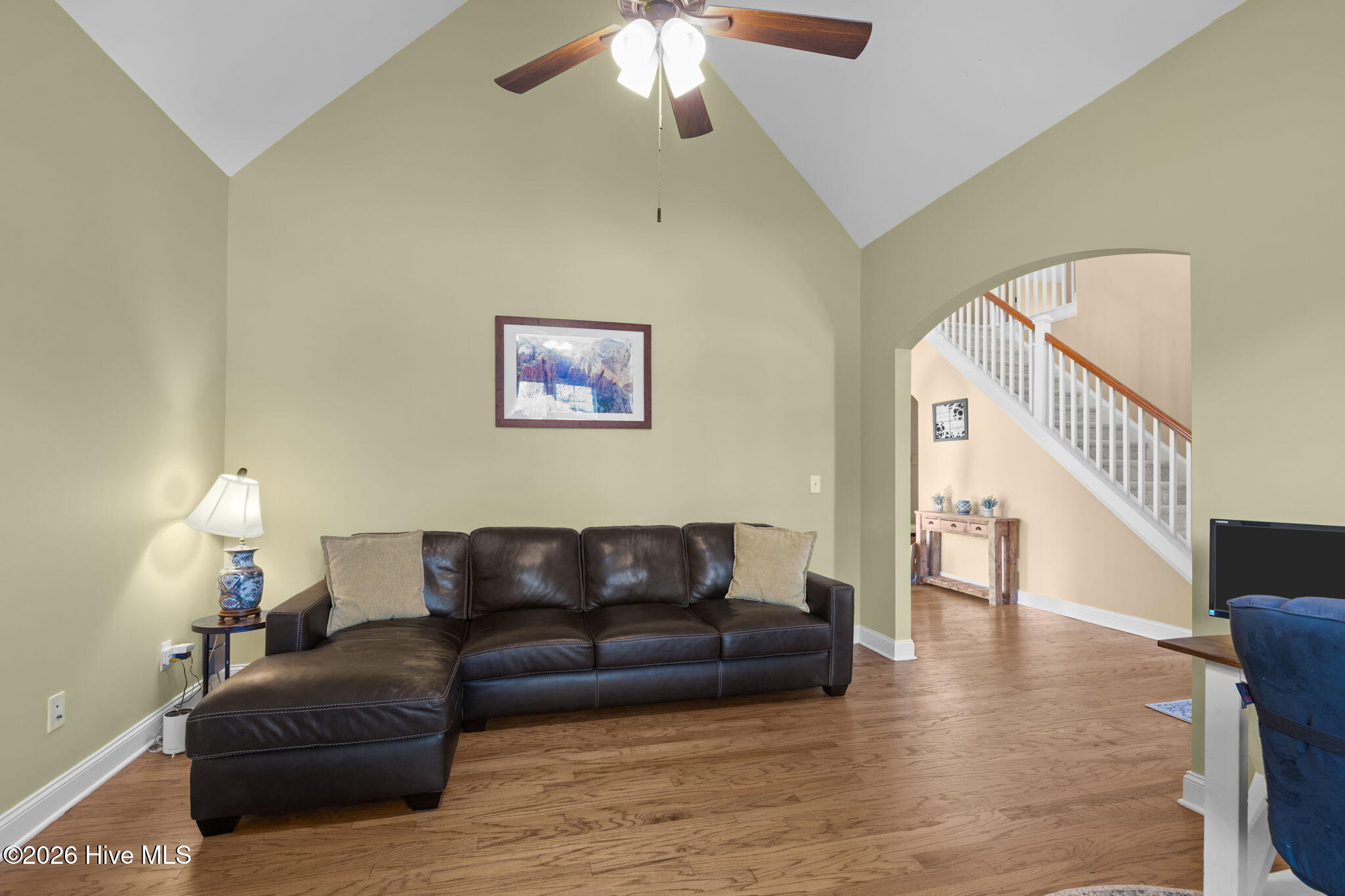 100549761 | Photo 22