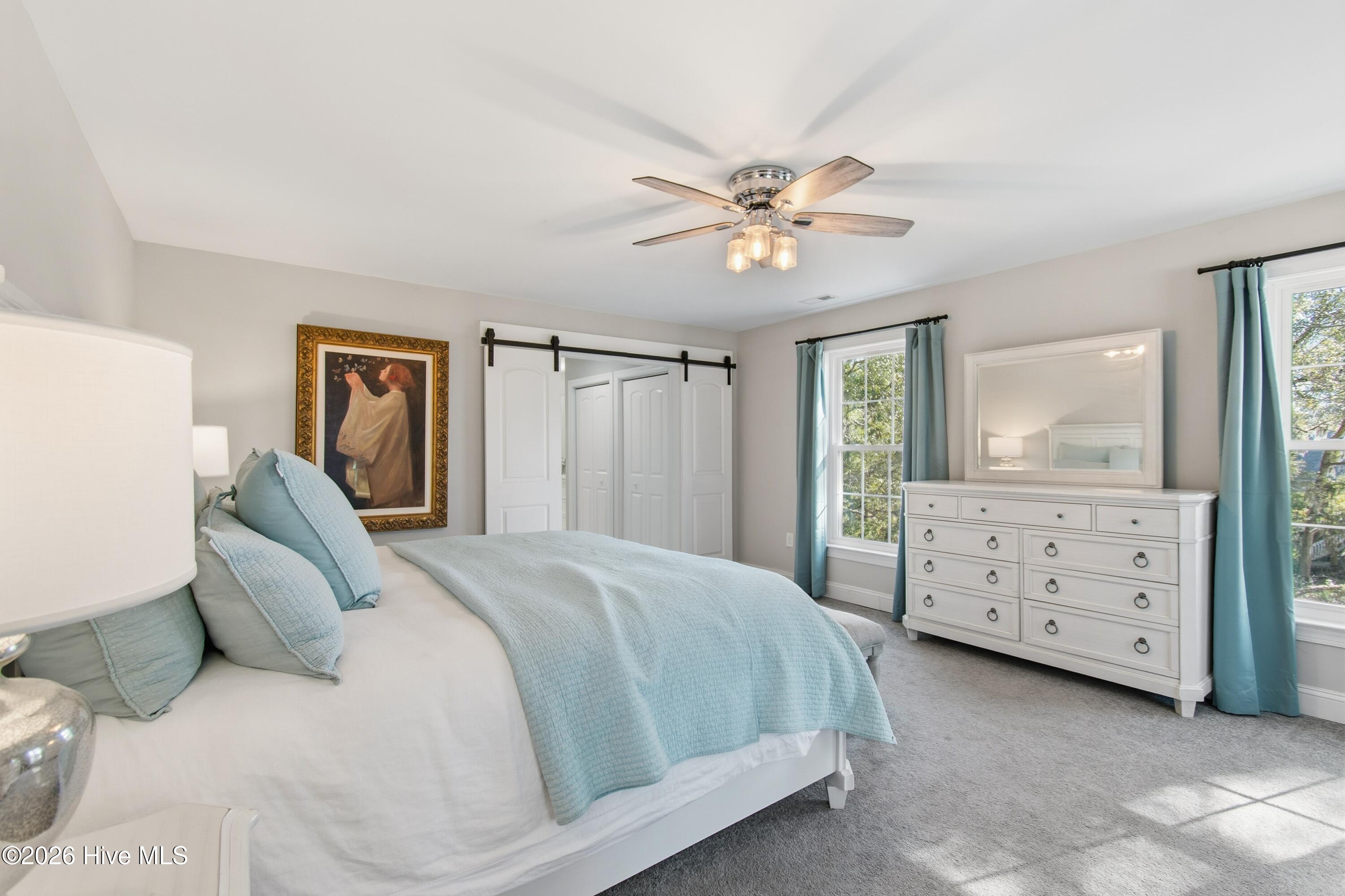 100550305 | Photo 29