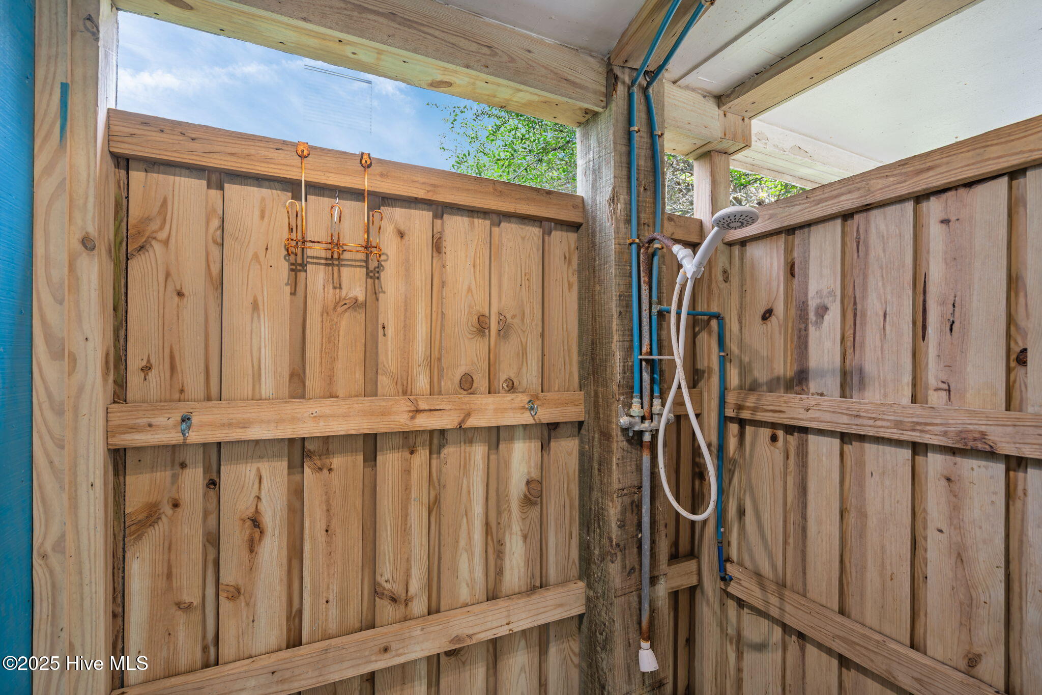 100531586 | Photo 42