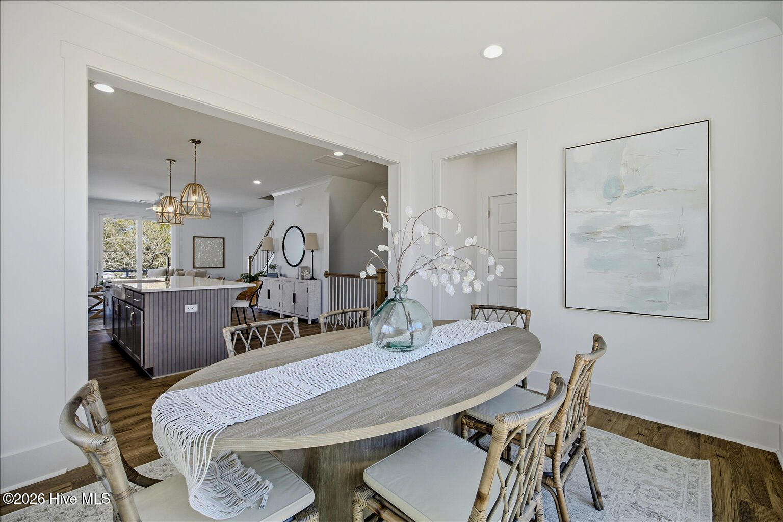 100561873 | Photo 14