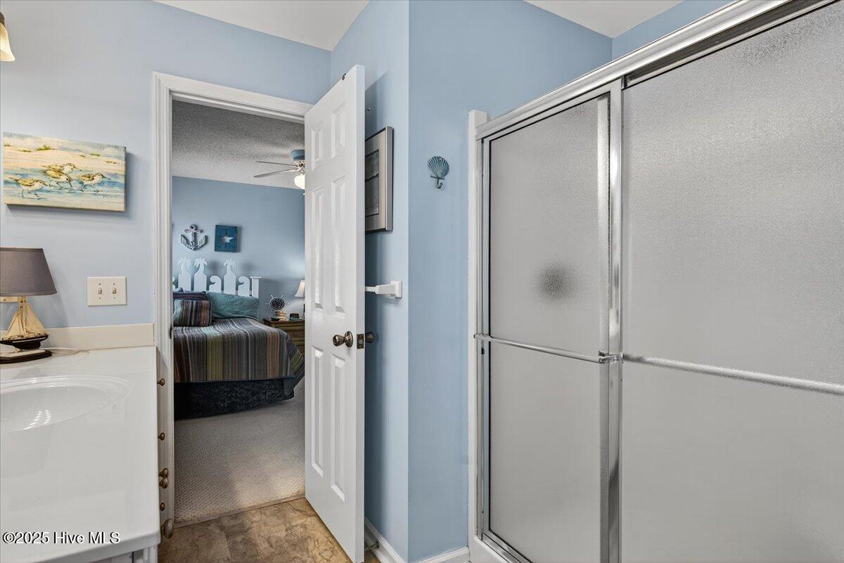 100523553 | Photo 17