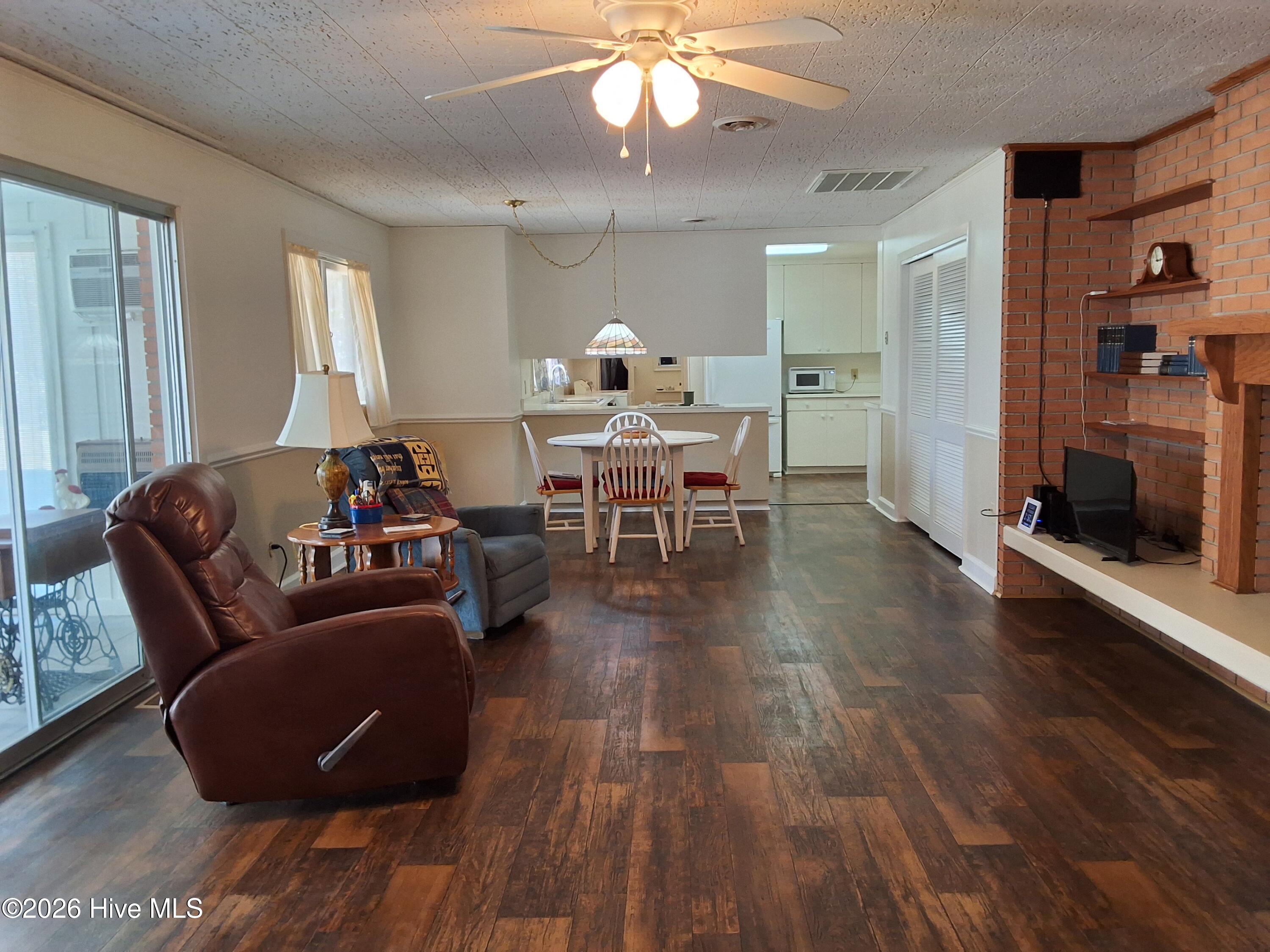 100554569 | Photo 29