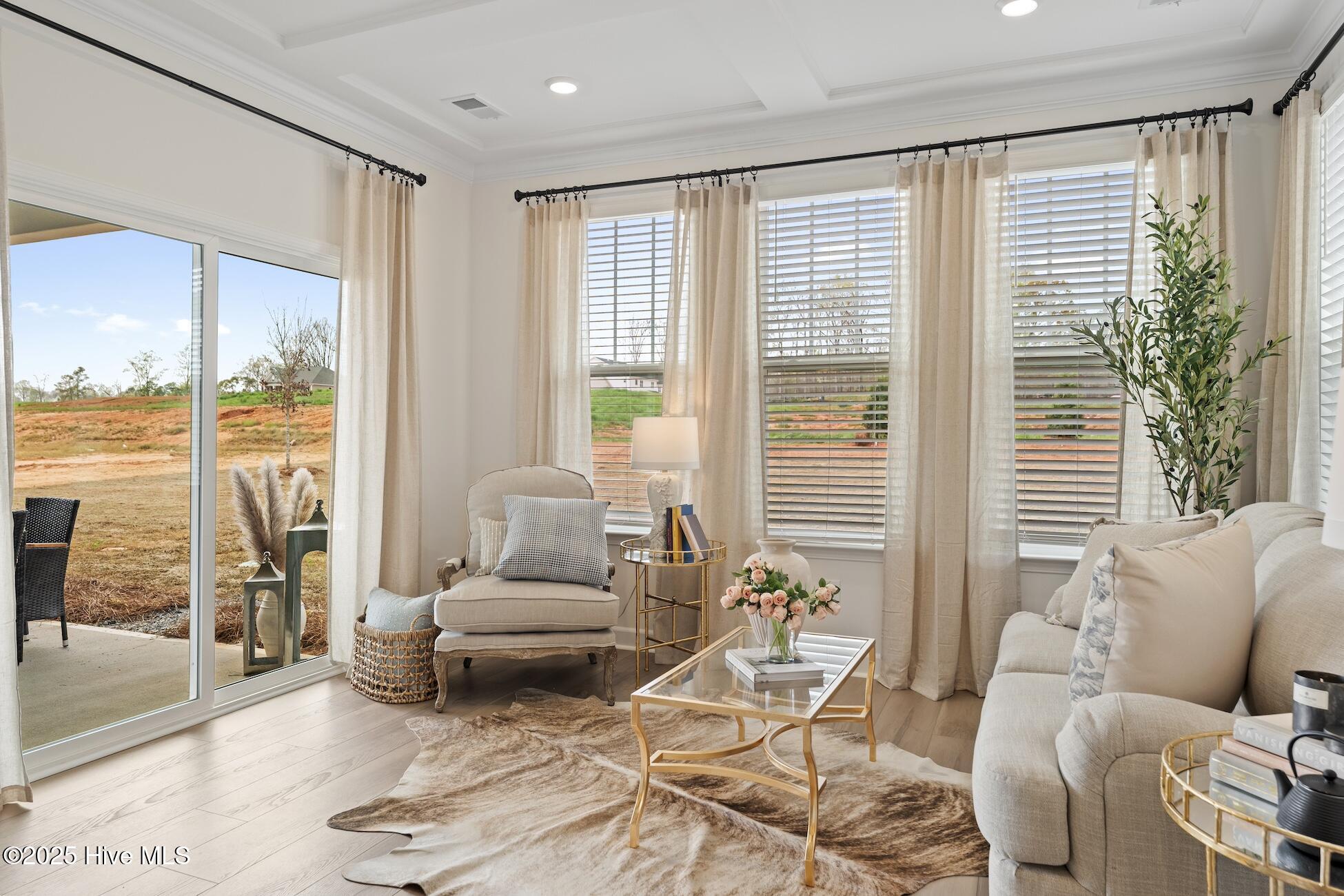 100550675 | Photo 18