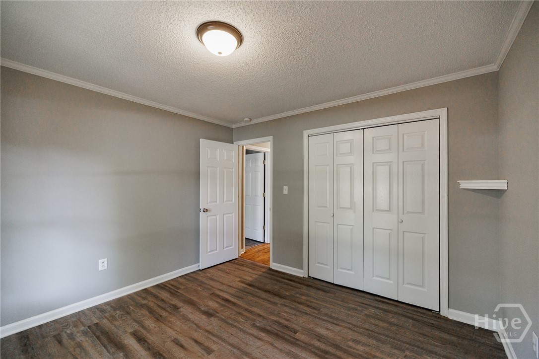 1220 Twelve Oaks Circle