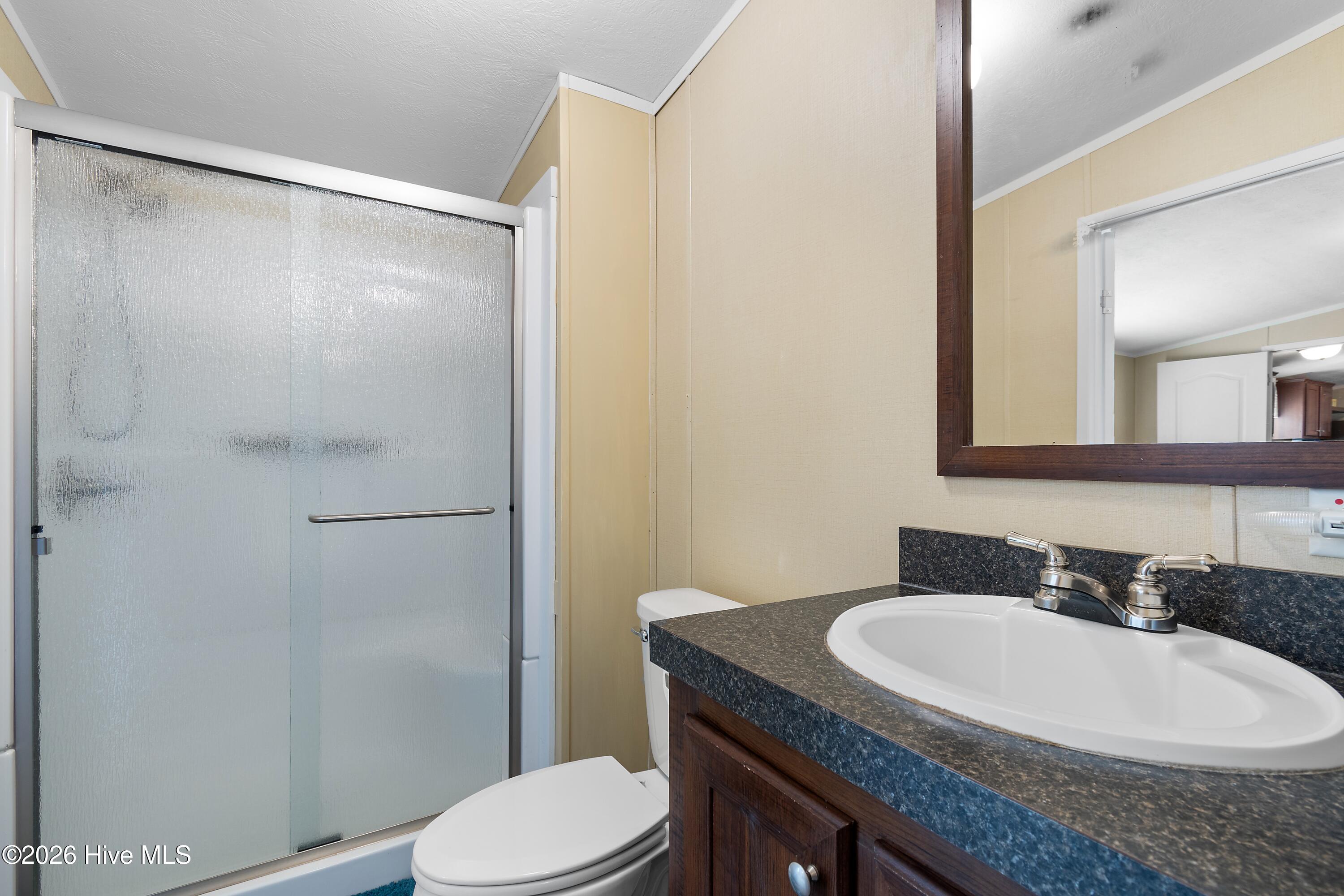 100564695 | Photo 16