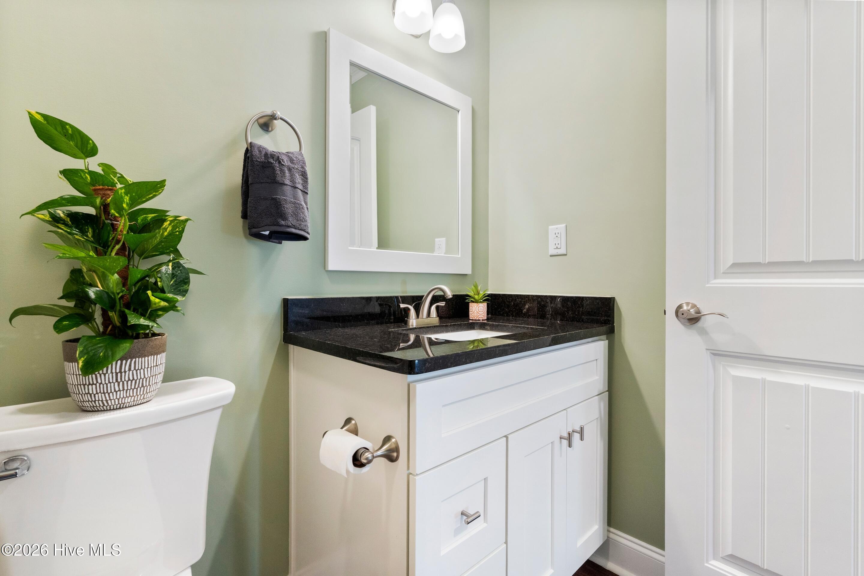 100548335 | Photo 29