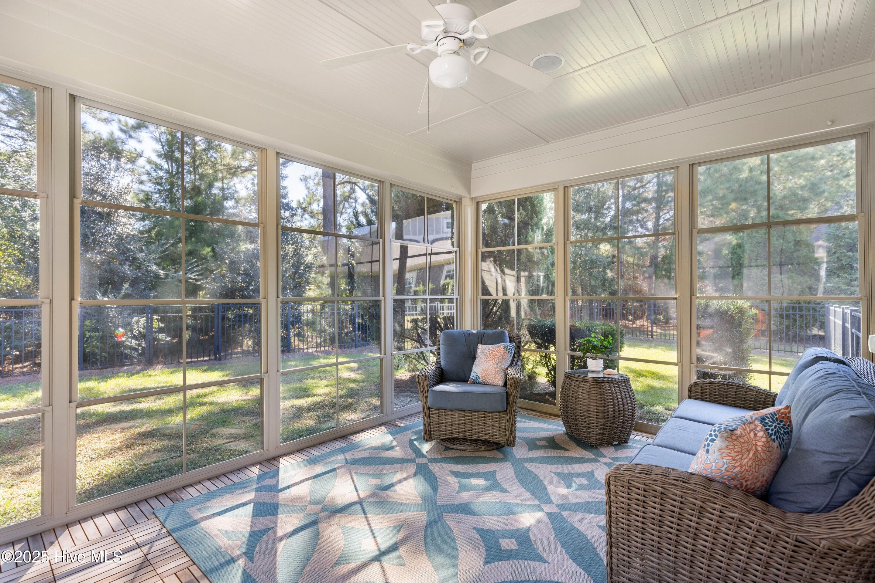 100537619 | Photo 34