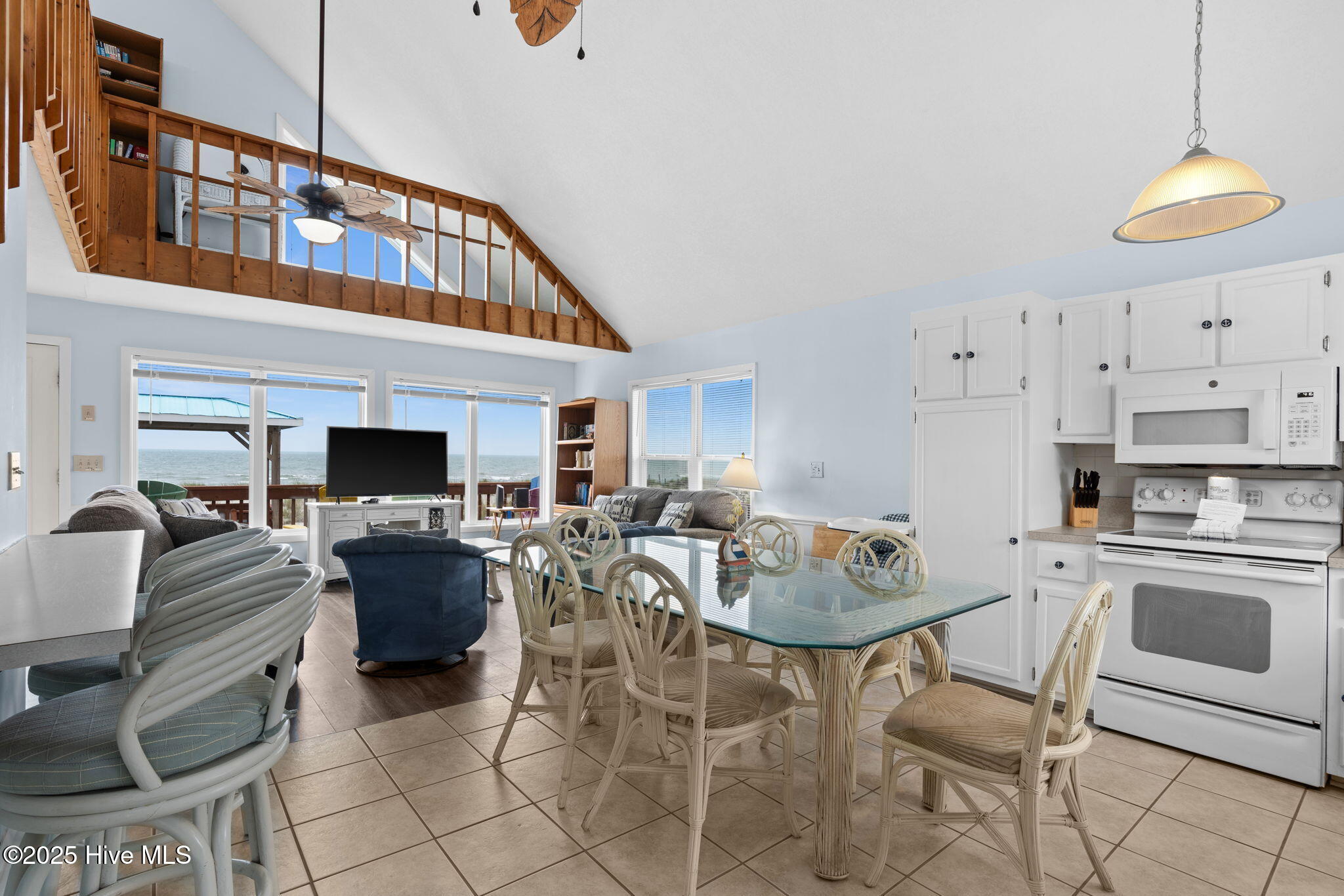 100508496 | Photo 11