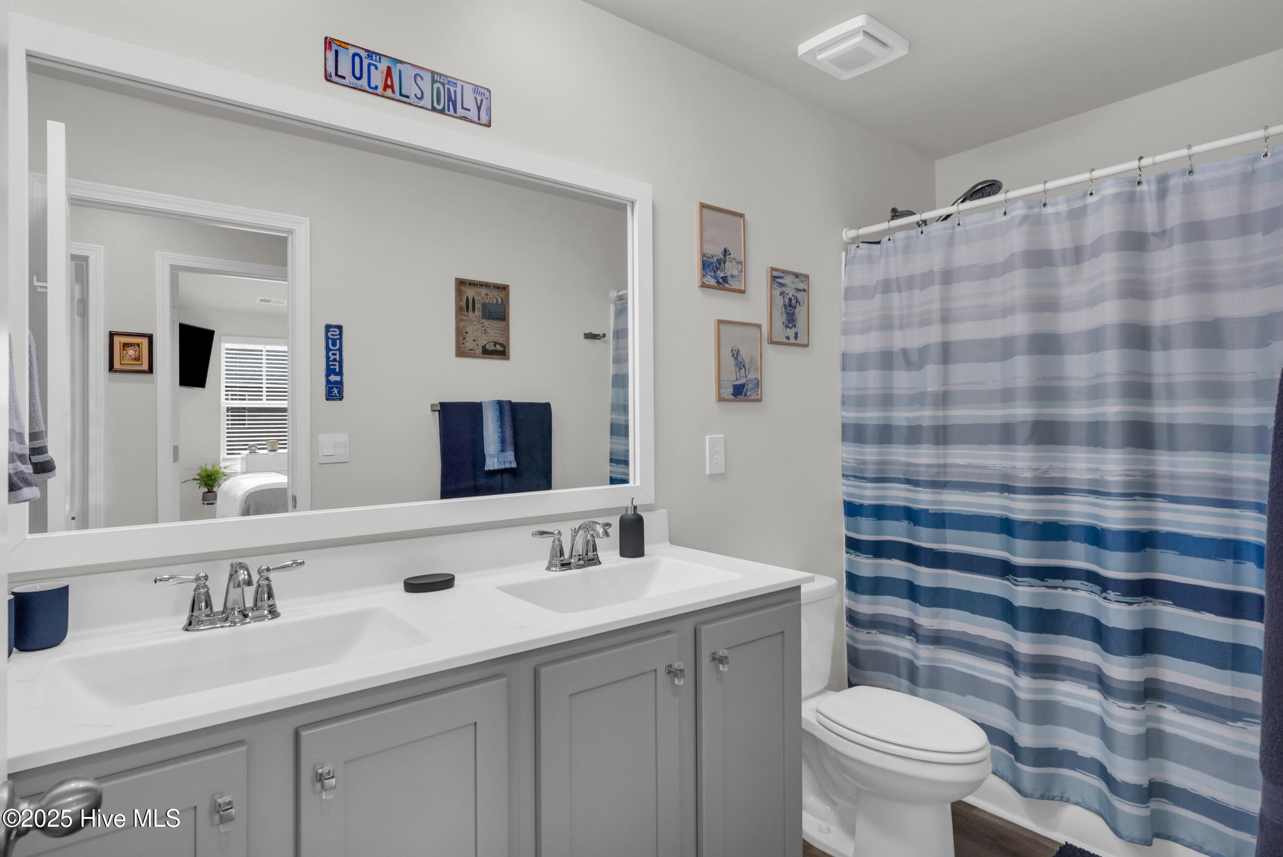 100544145 | Photo 23