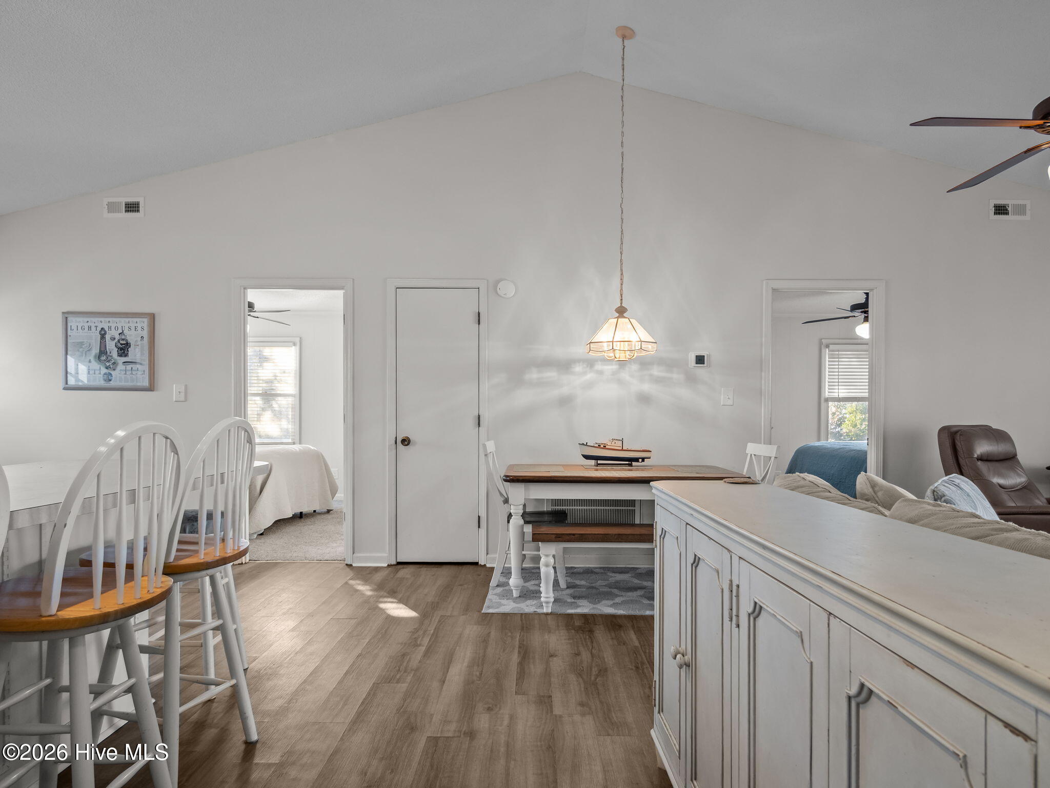 100551194 | Photo 28