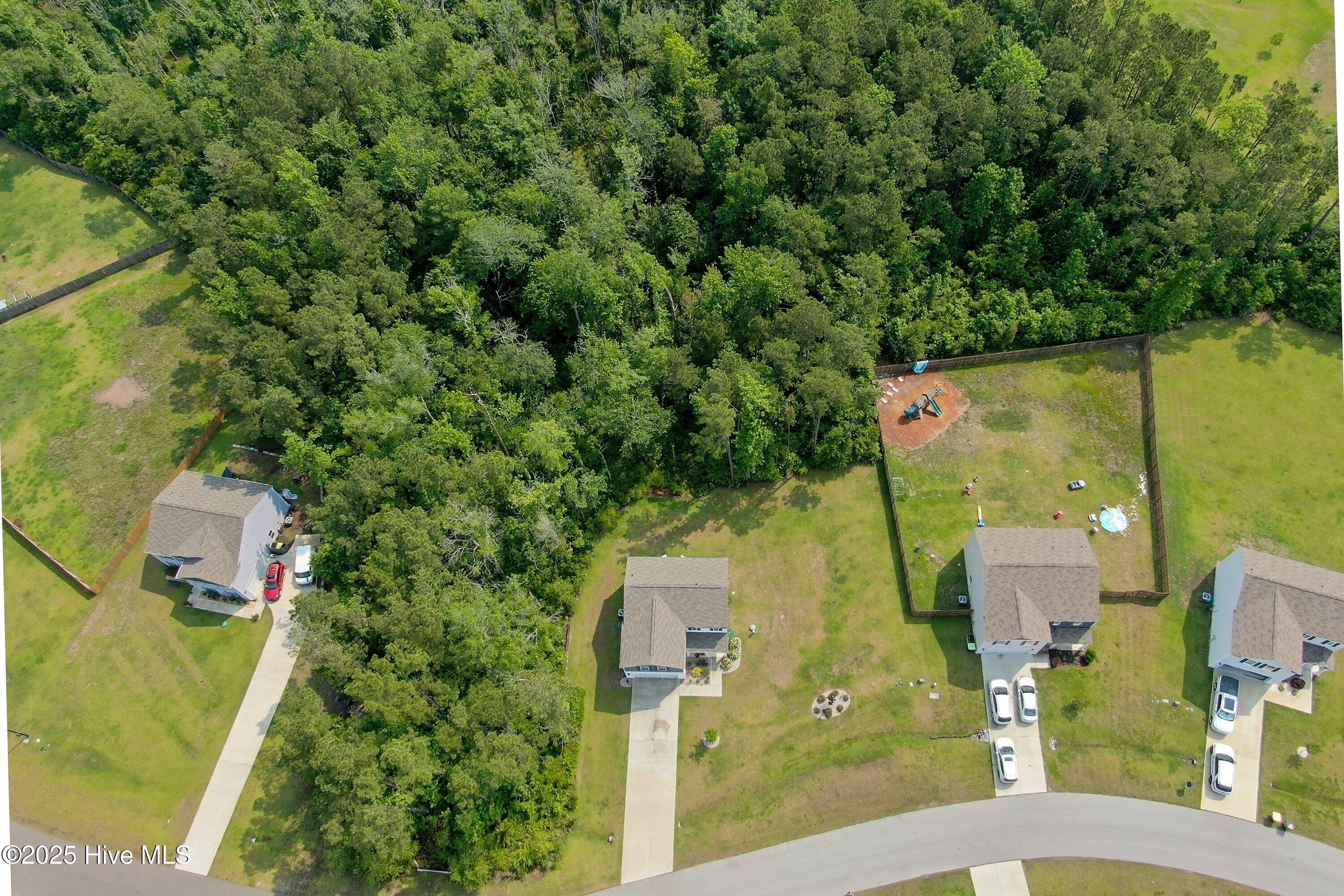 100511892 | Photo 41