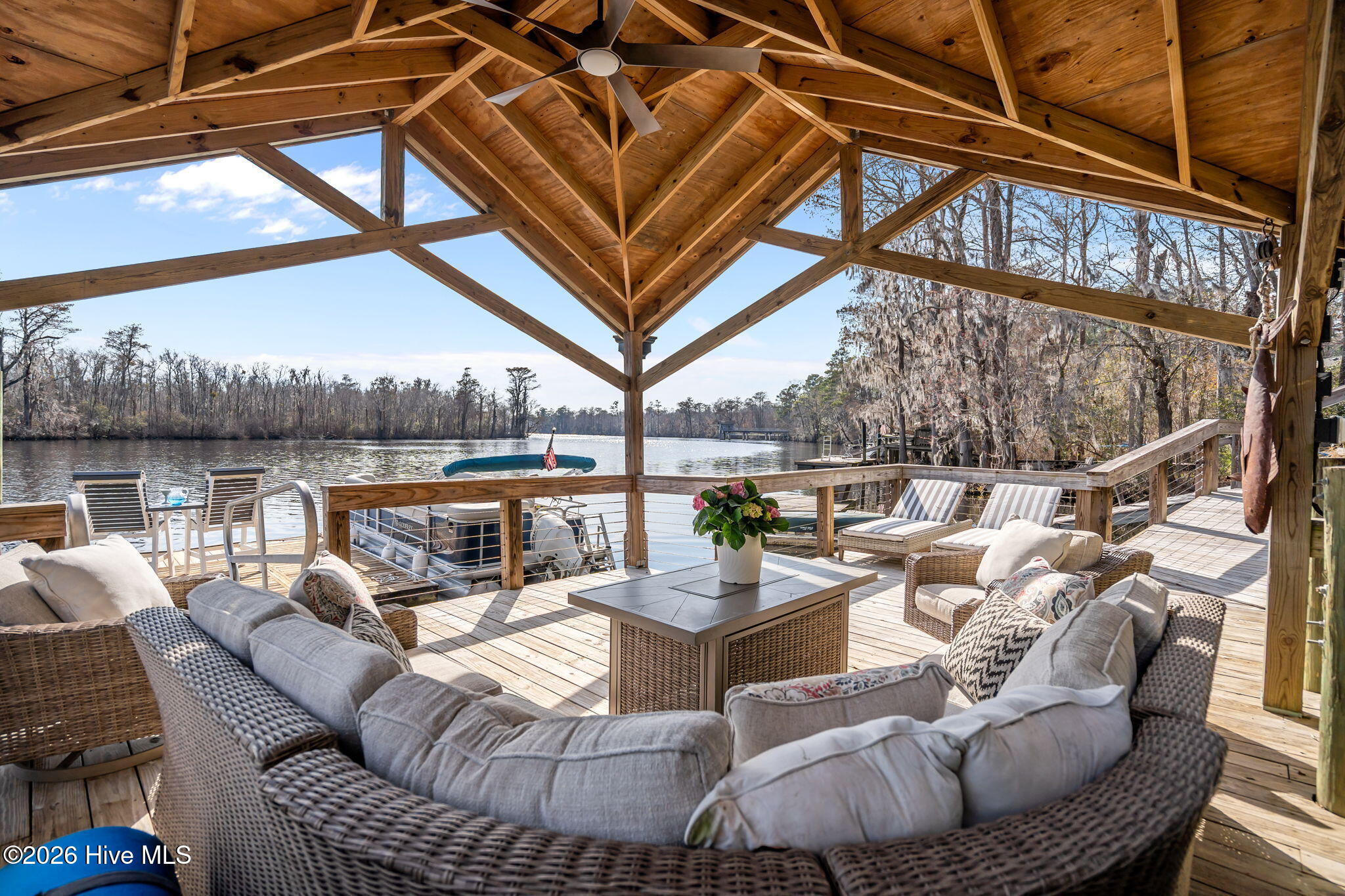 100555800 | Photo 67