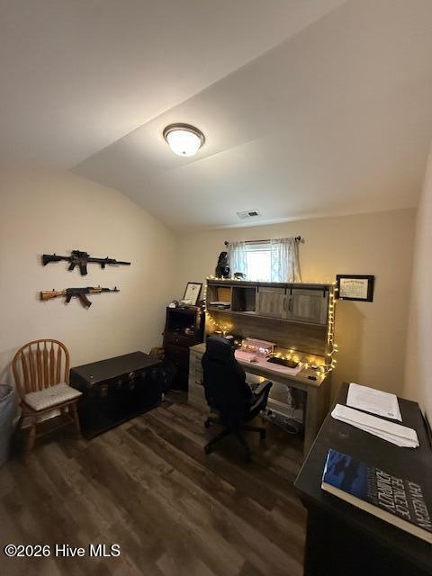 100568953 | Photo 25