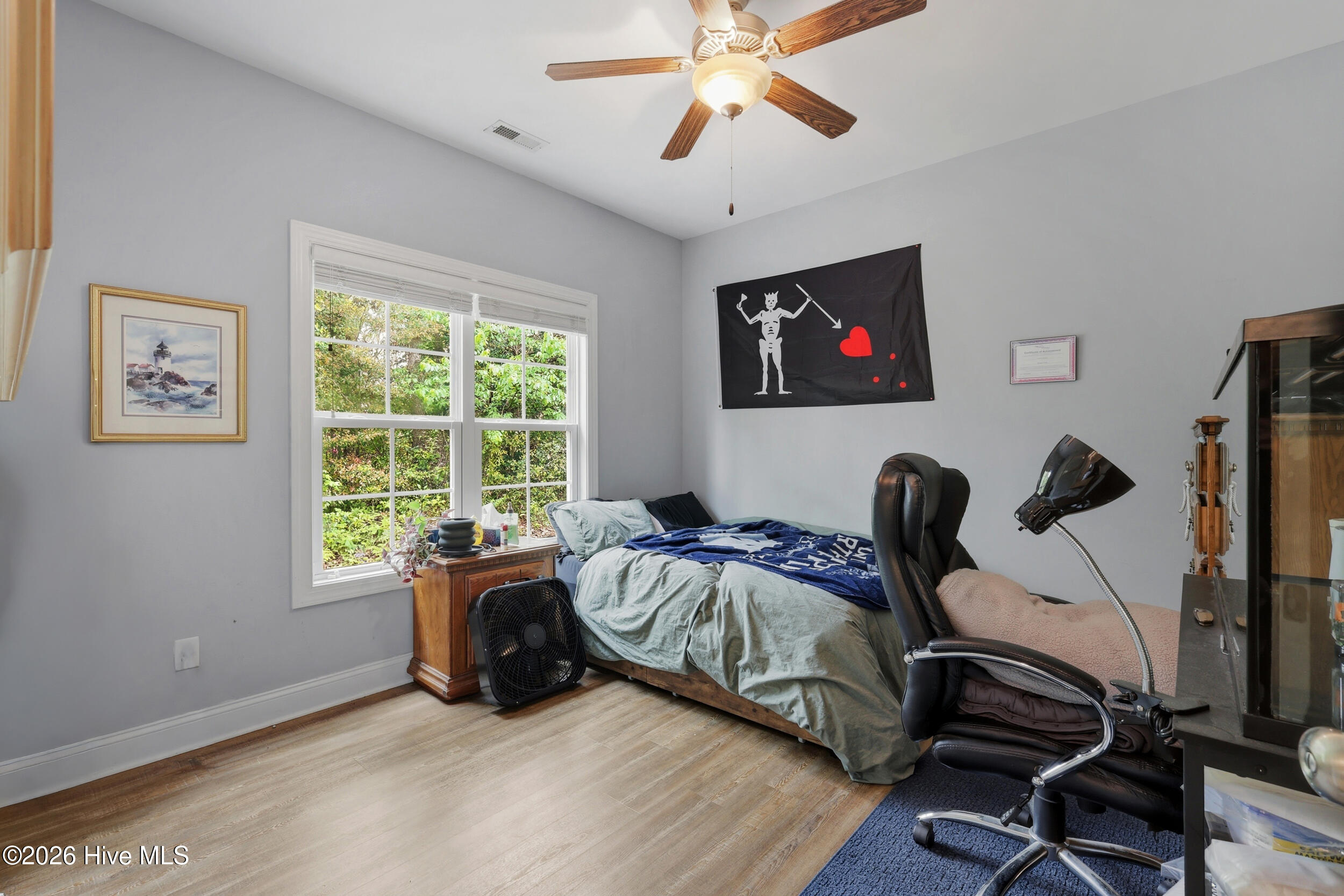 100566904 | Photo 26