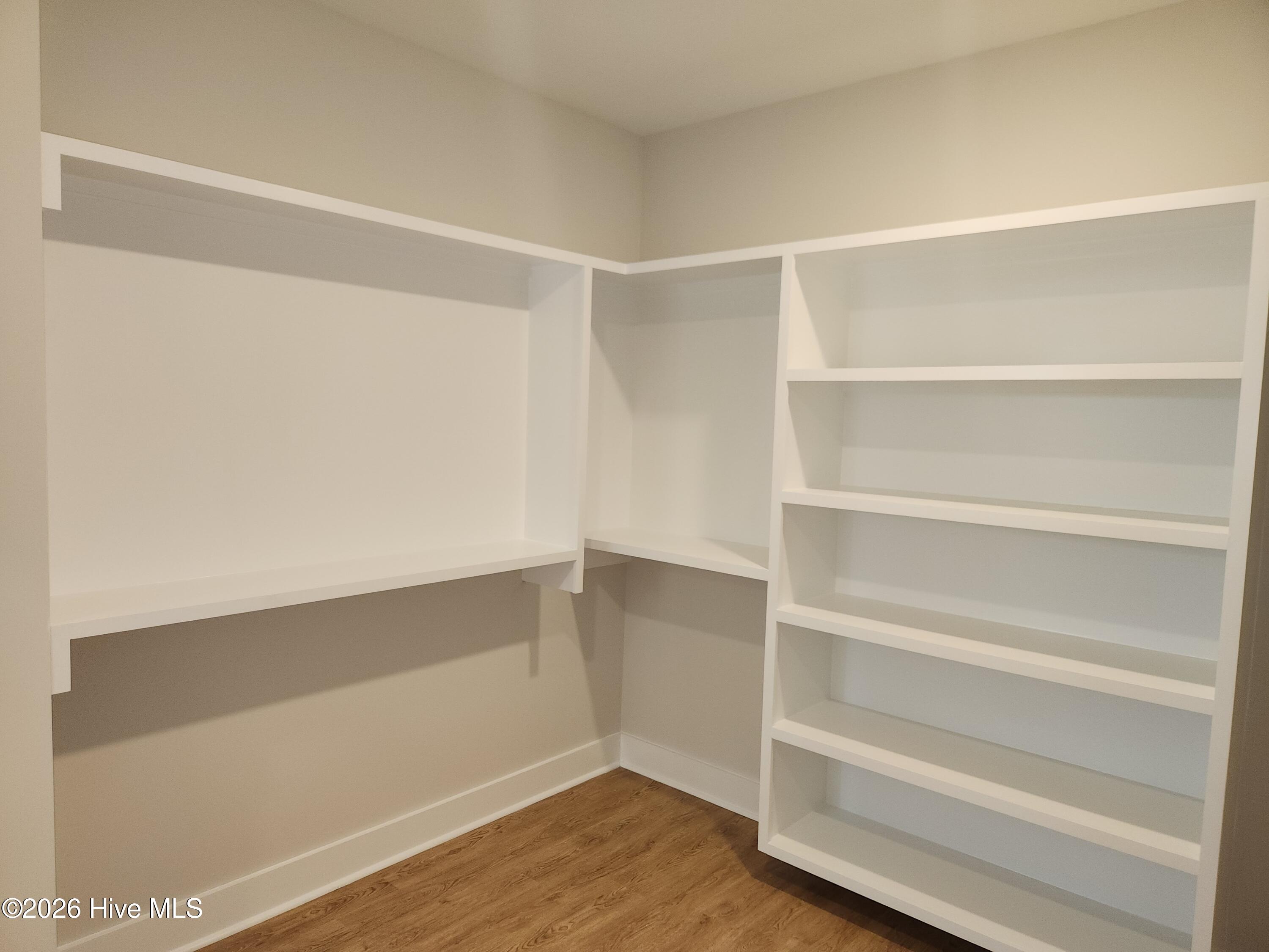 100566196 | Photo 33