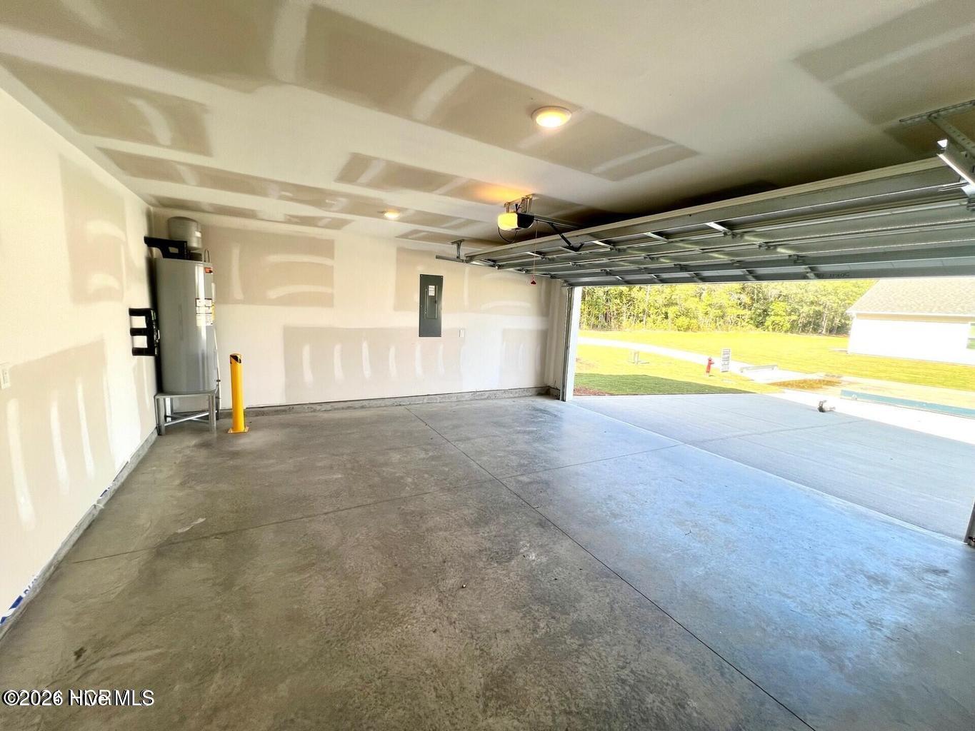 100563721 | Photo 22