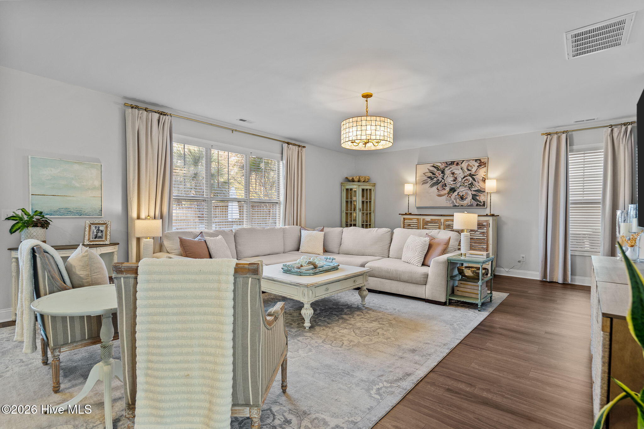 100551440 | Photo 19