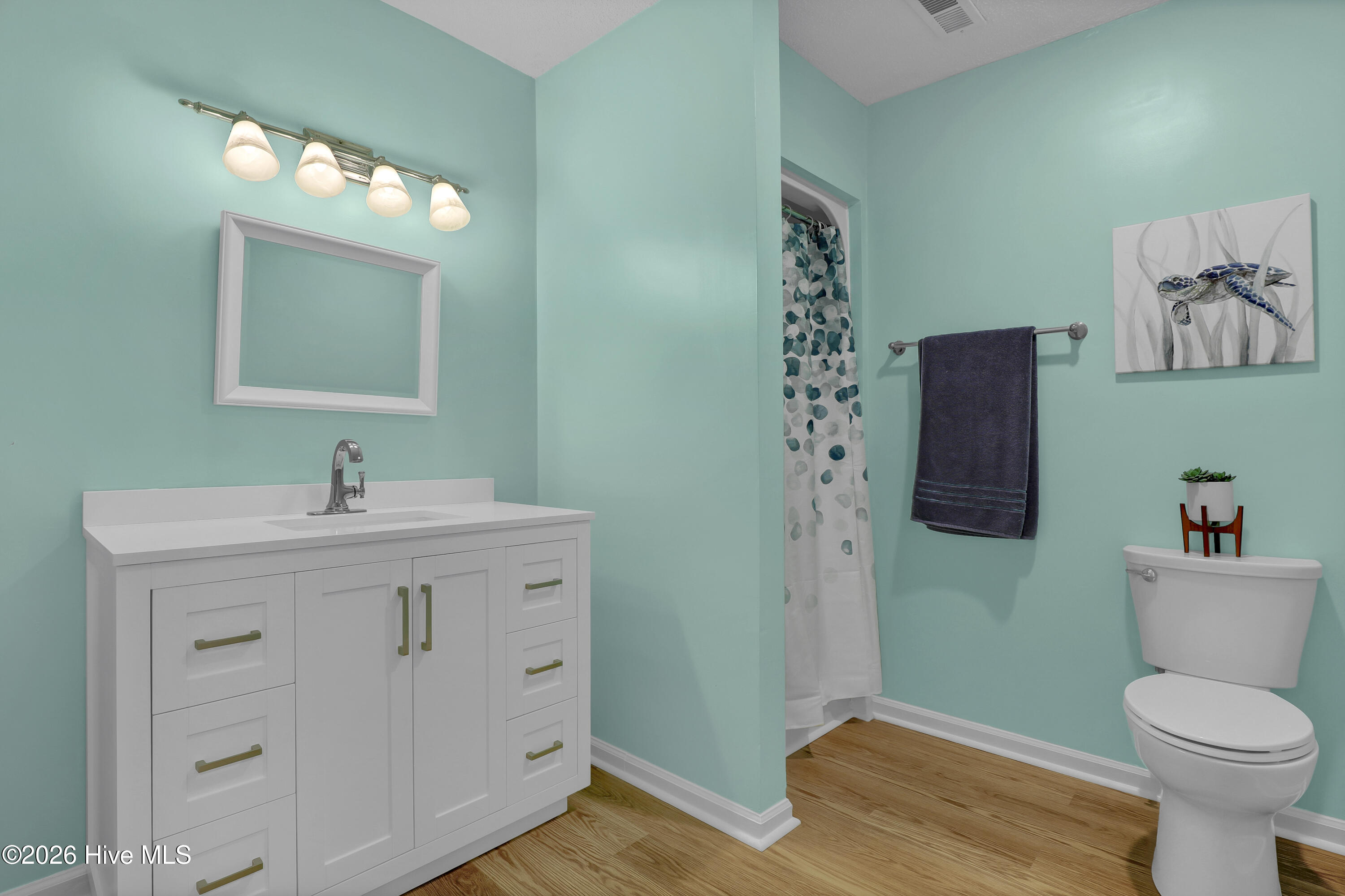 100565686 | Photo 20