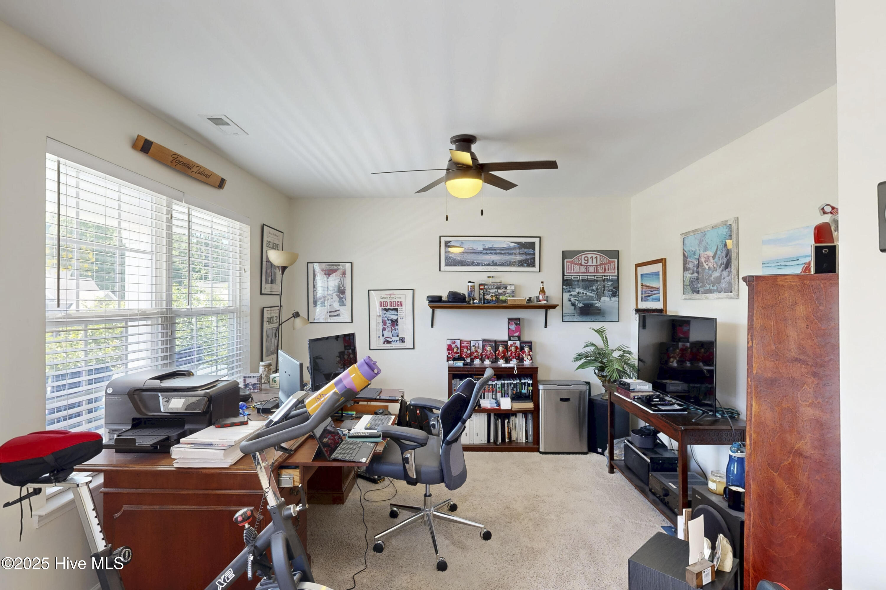 100509634 | Photo 35