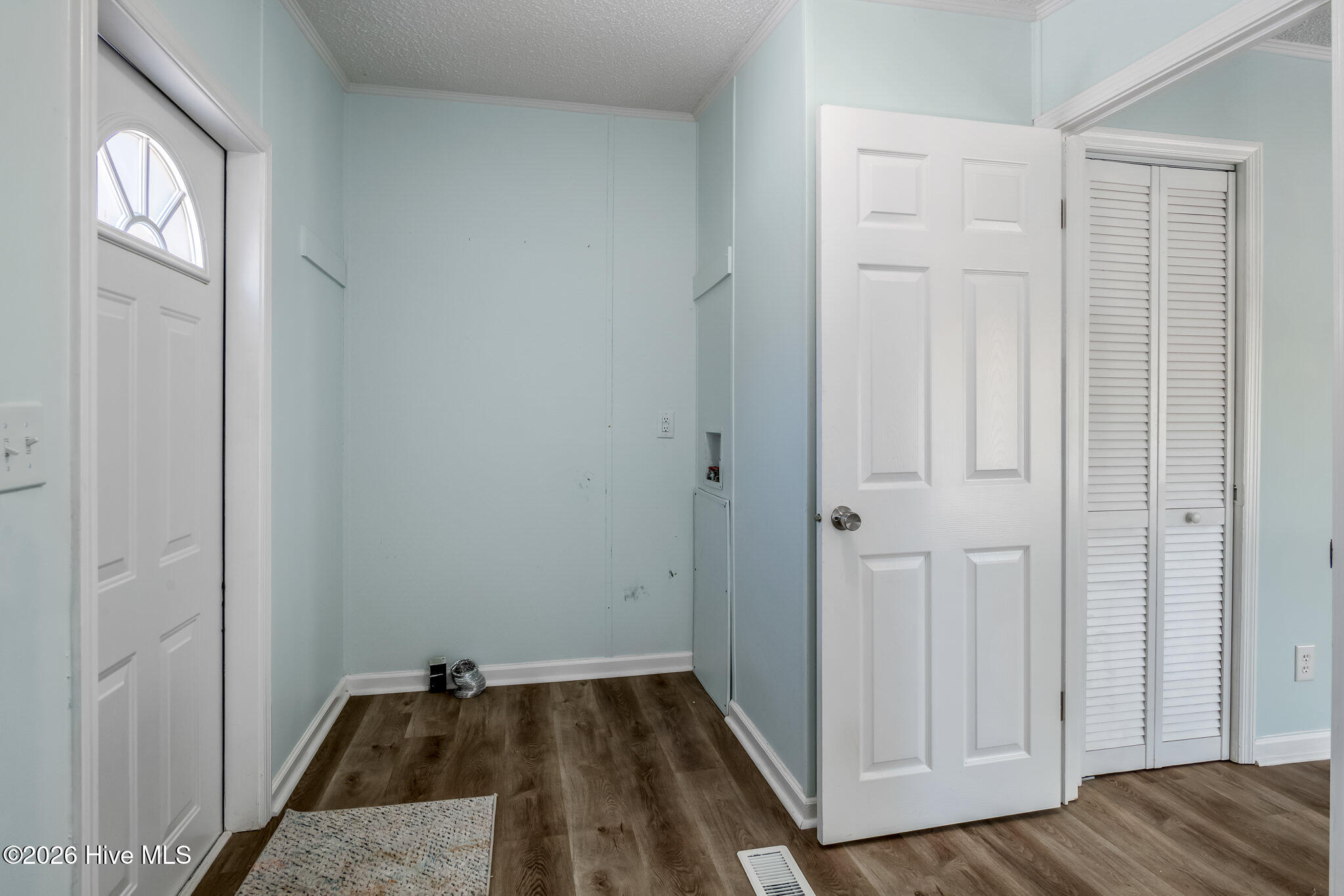 100564681 | Photo 11