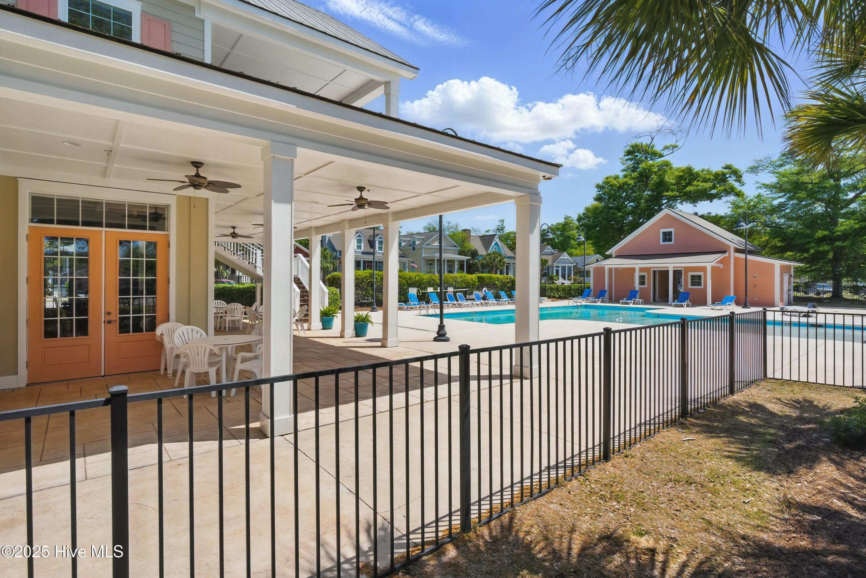 100560955 | Photo 66