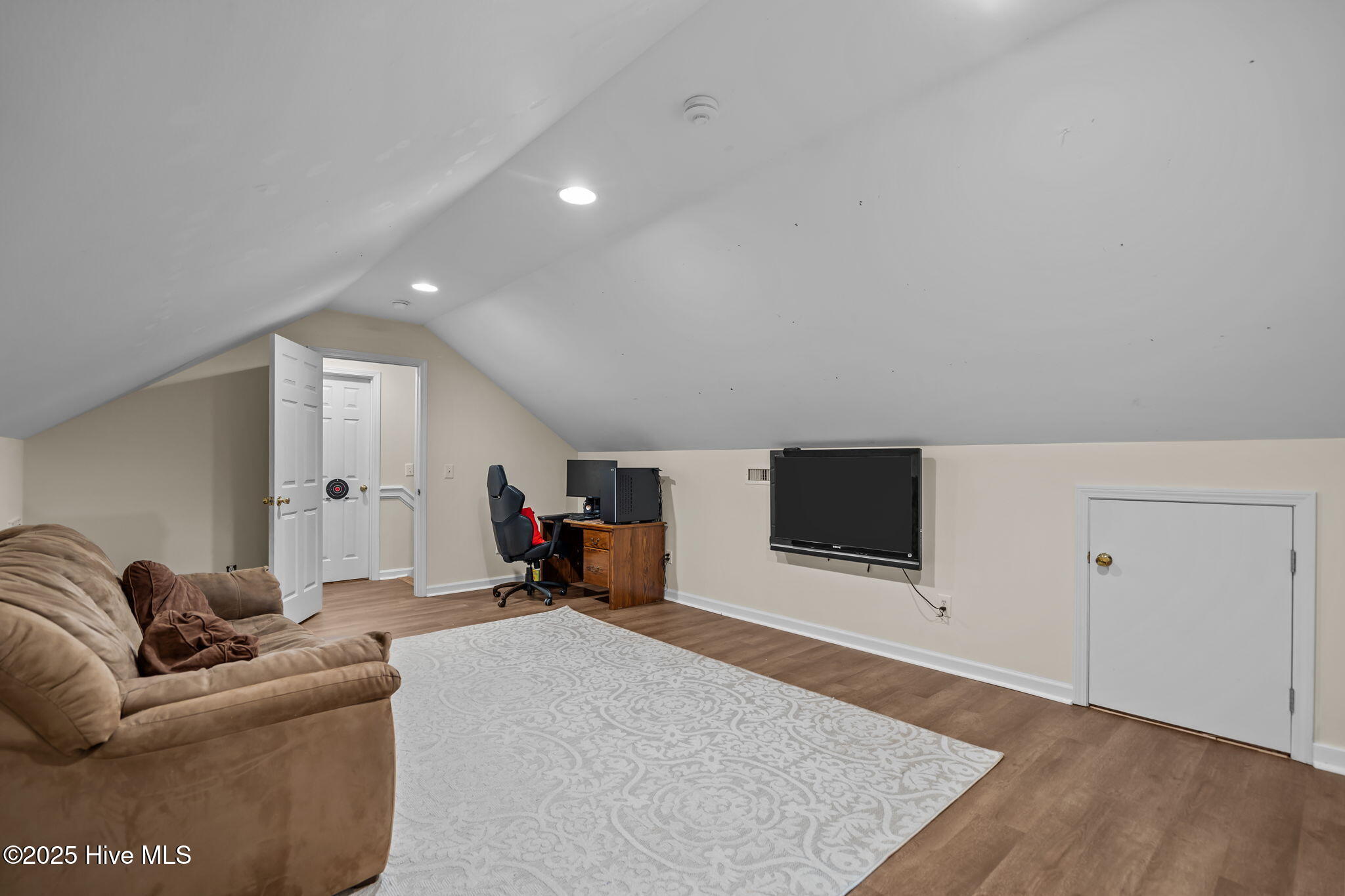 100536417 | Photo 31