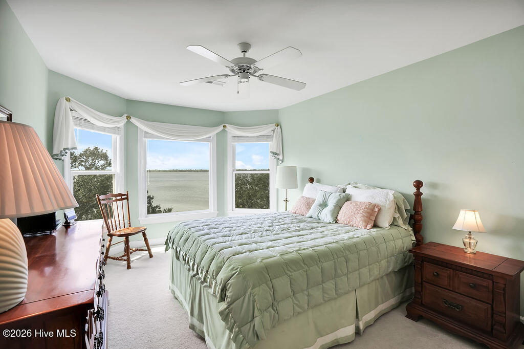 100563710 | Photo 38