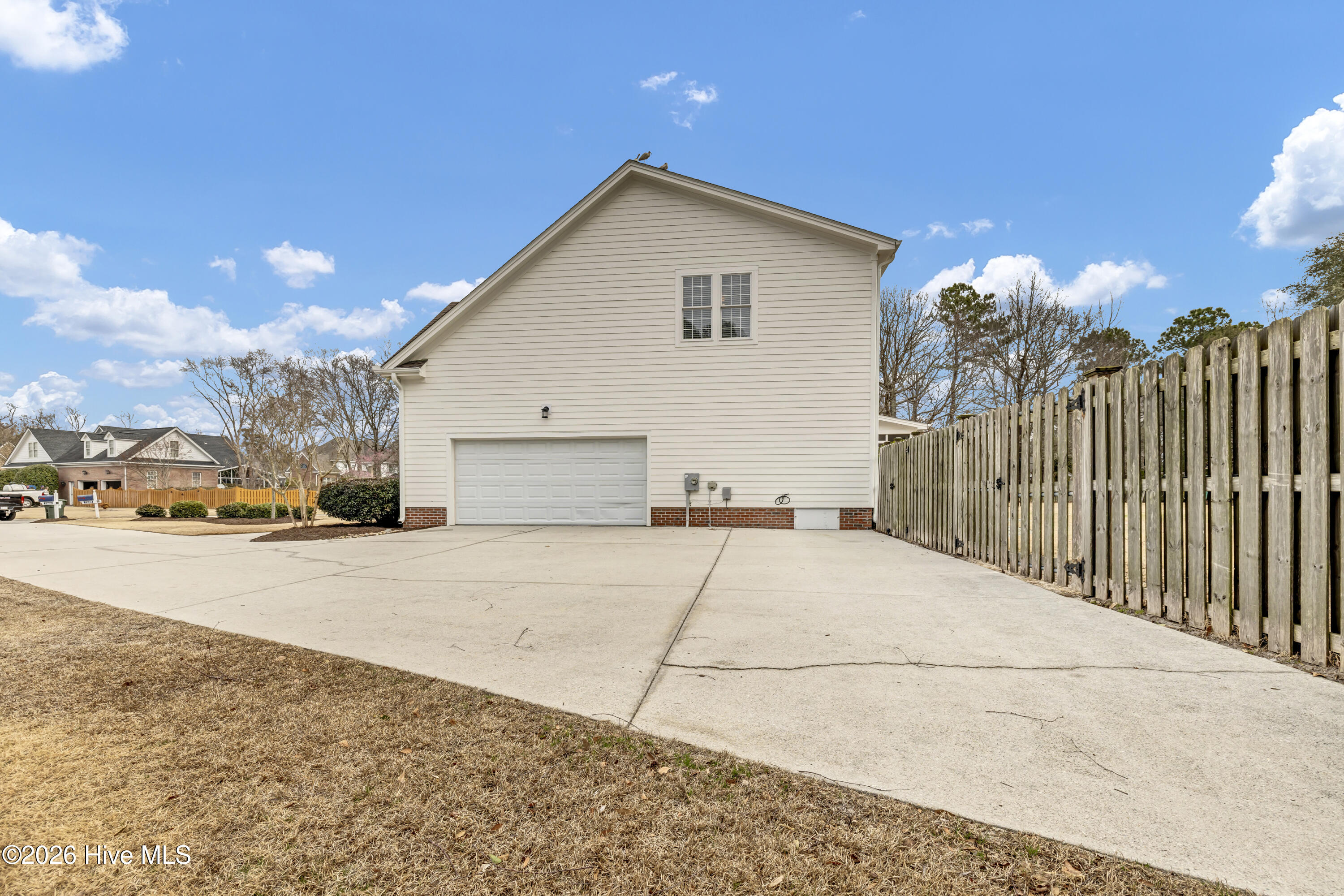 100555649 | Photo 43