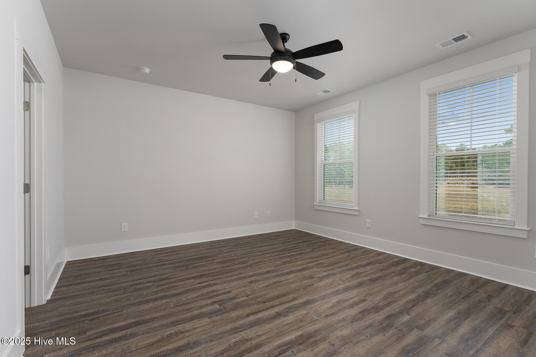 100506464 | Photo 14