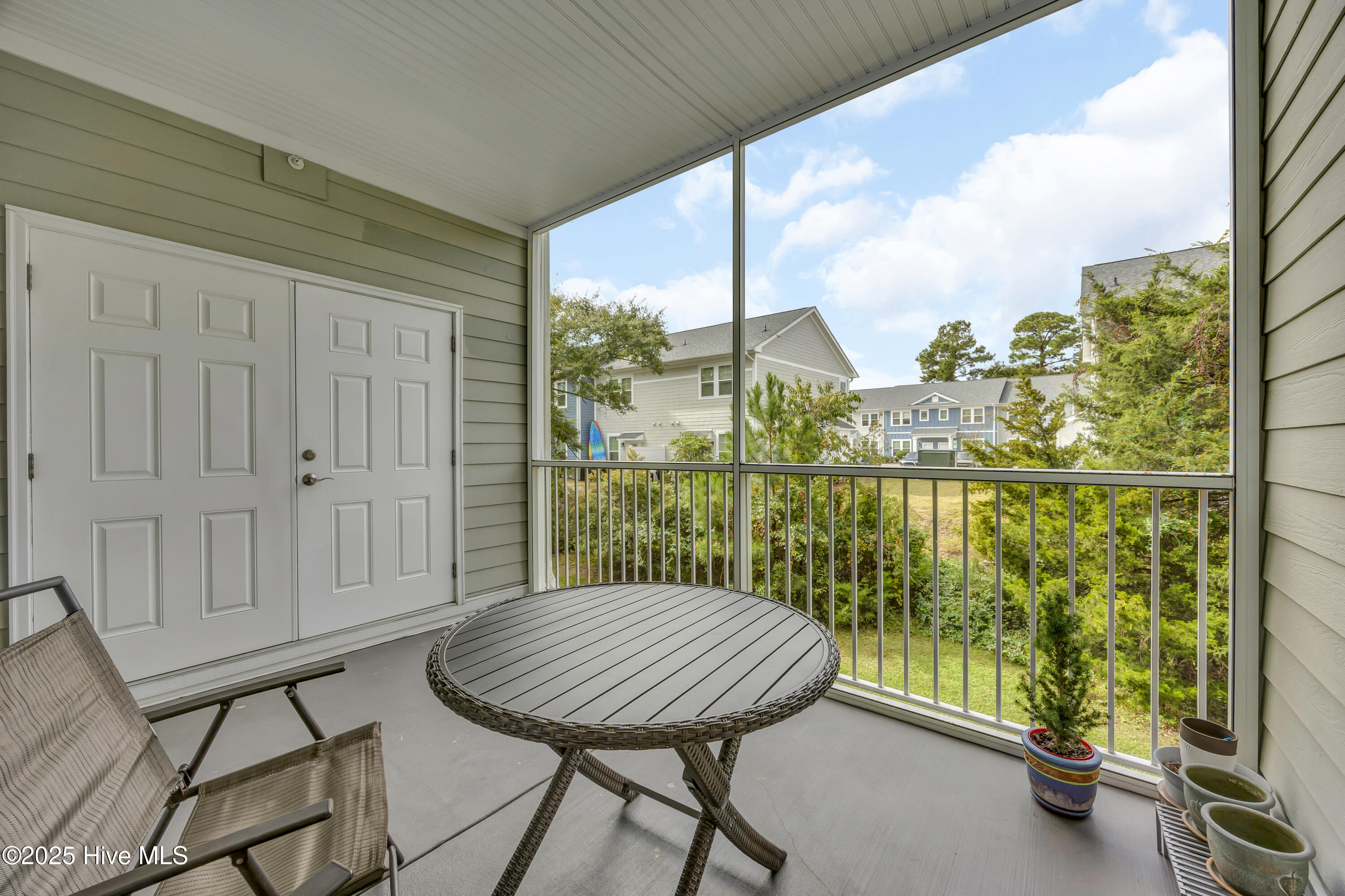 100551709 | Photo 28