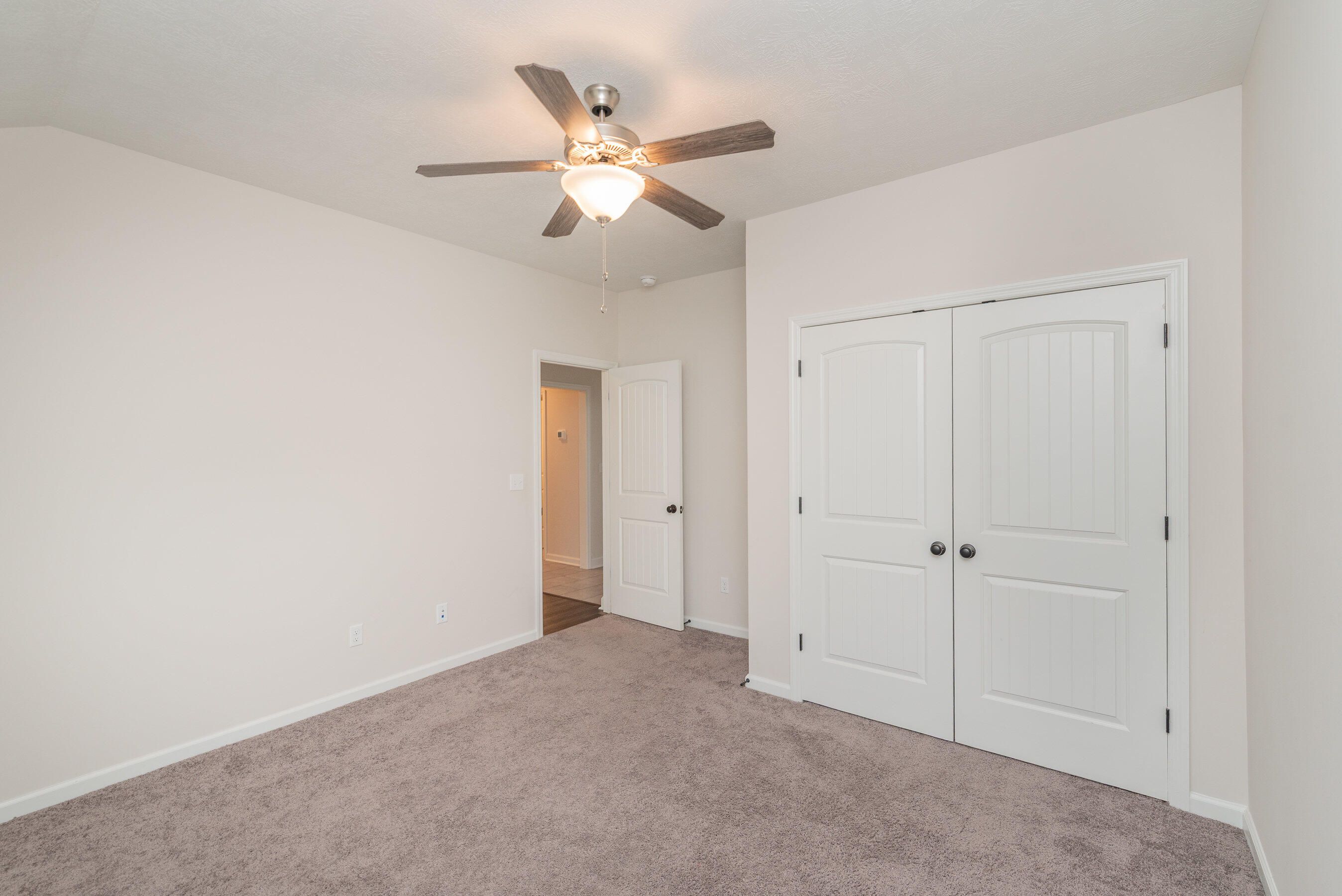 033_818_goodale_dr_033_427